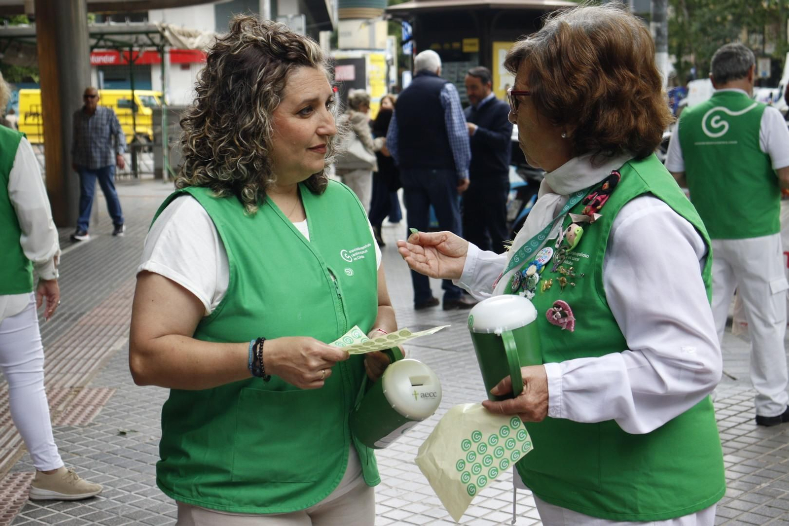 La cuestación de la Asociación Española contra el Cáncer (AECC), en imágenes
