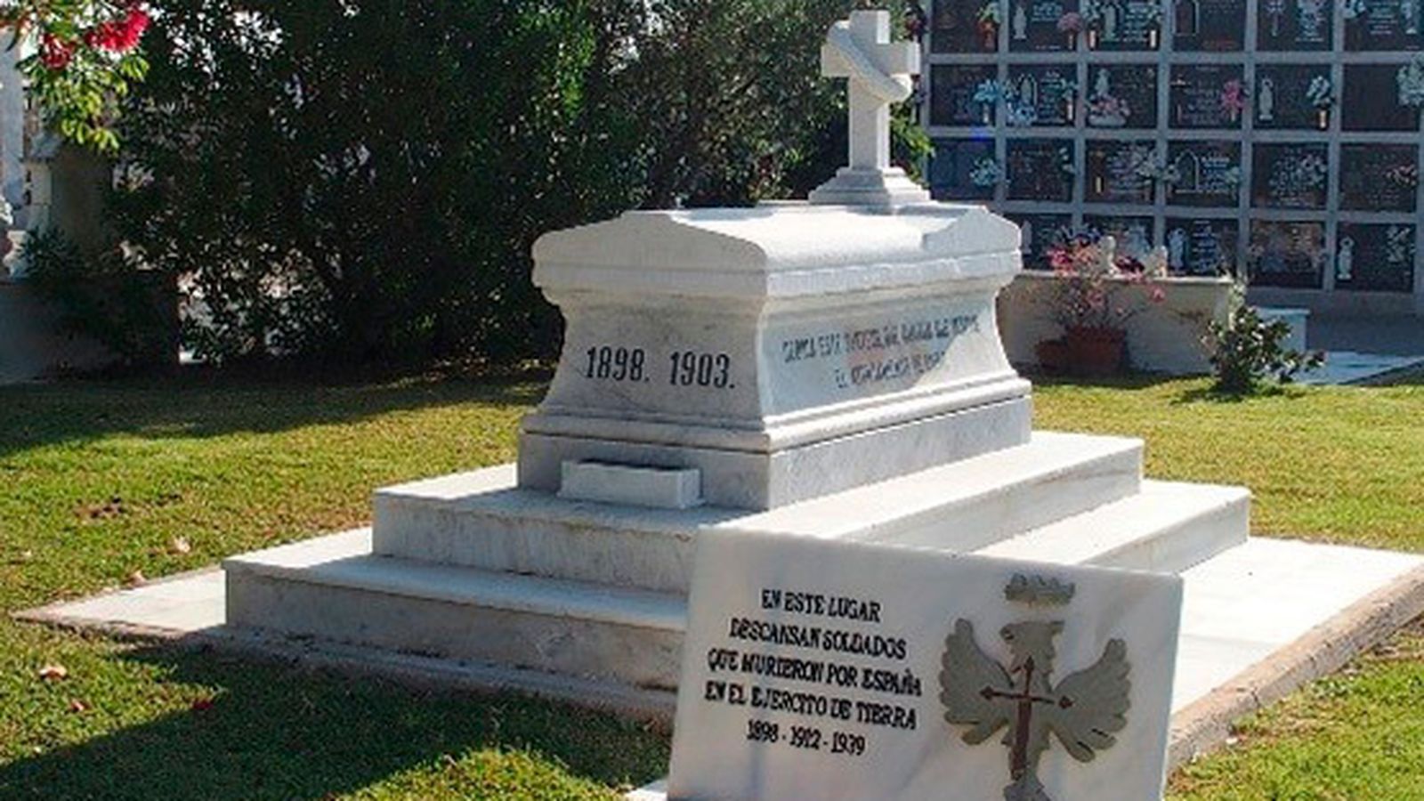Monumento a los caídos en Cuba y Filipinas