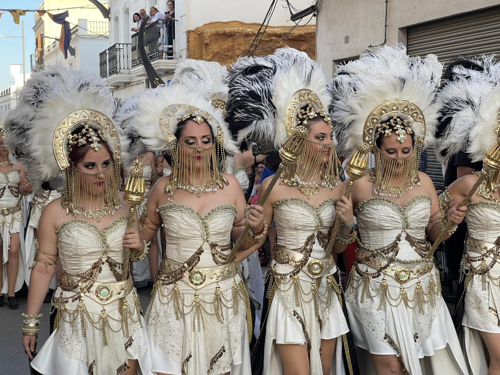 El desfile de Moros y Cristianos de Vera, en imágenes