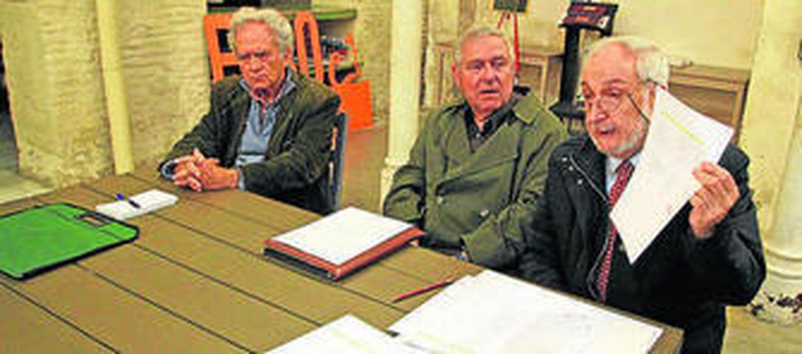 Fernando Fernández, Fernando Mendoza y José García-Tapial.