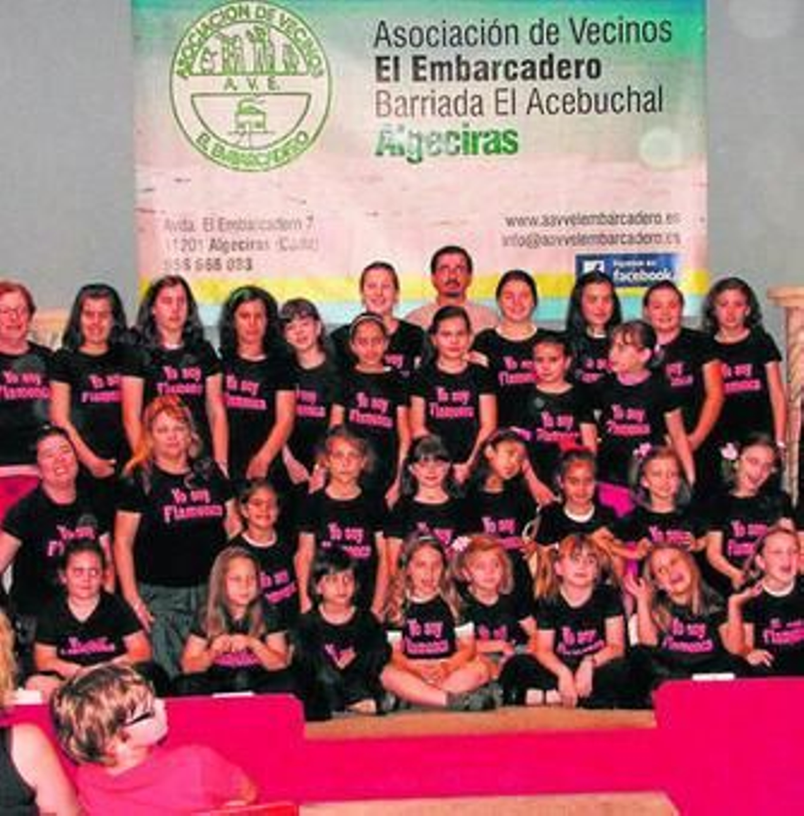 Imagen de grupo tras el acto celebrado en El Embarcadero.