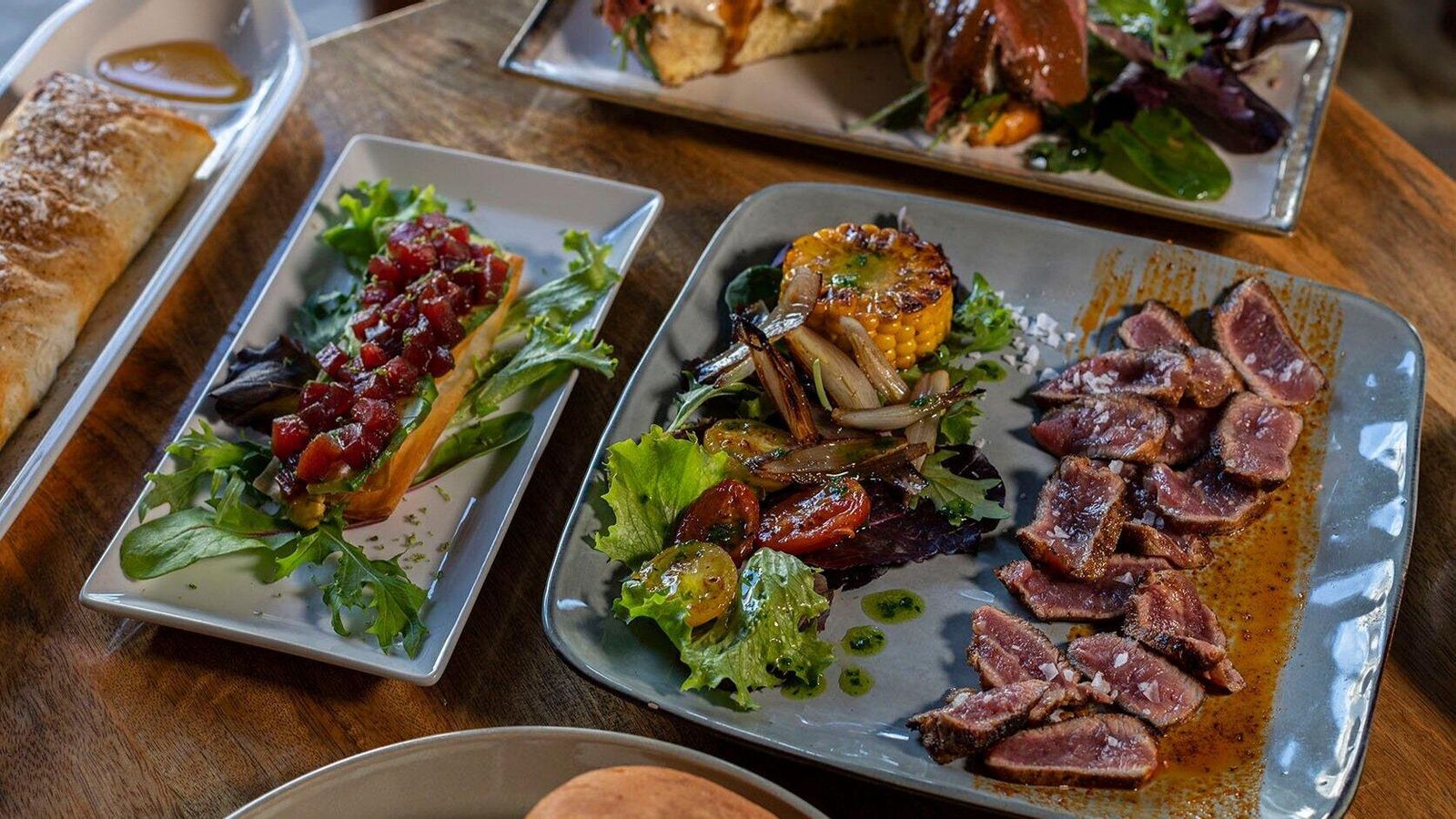 Varios platos del bar Trianilla