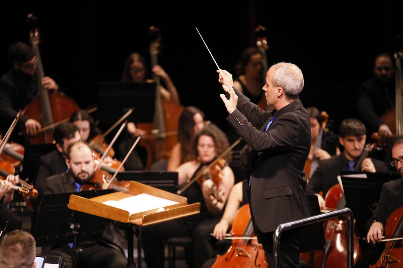 El concierto de la Orquesta de la UAL en el Auditorio Maestro Padilla, en imágenes
