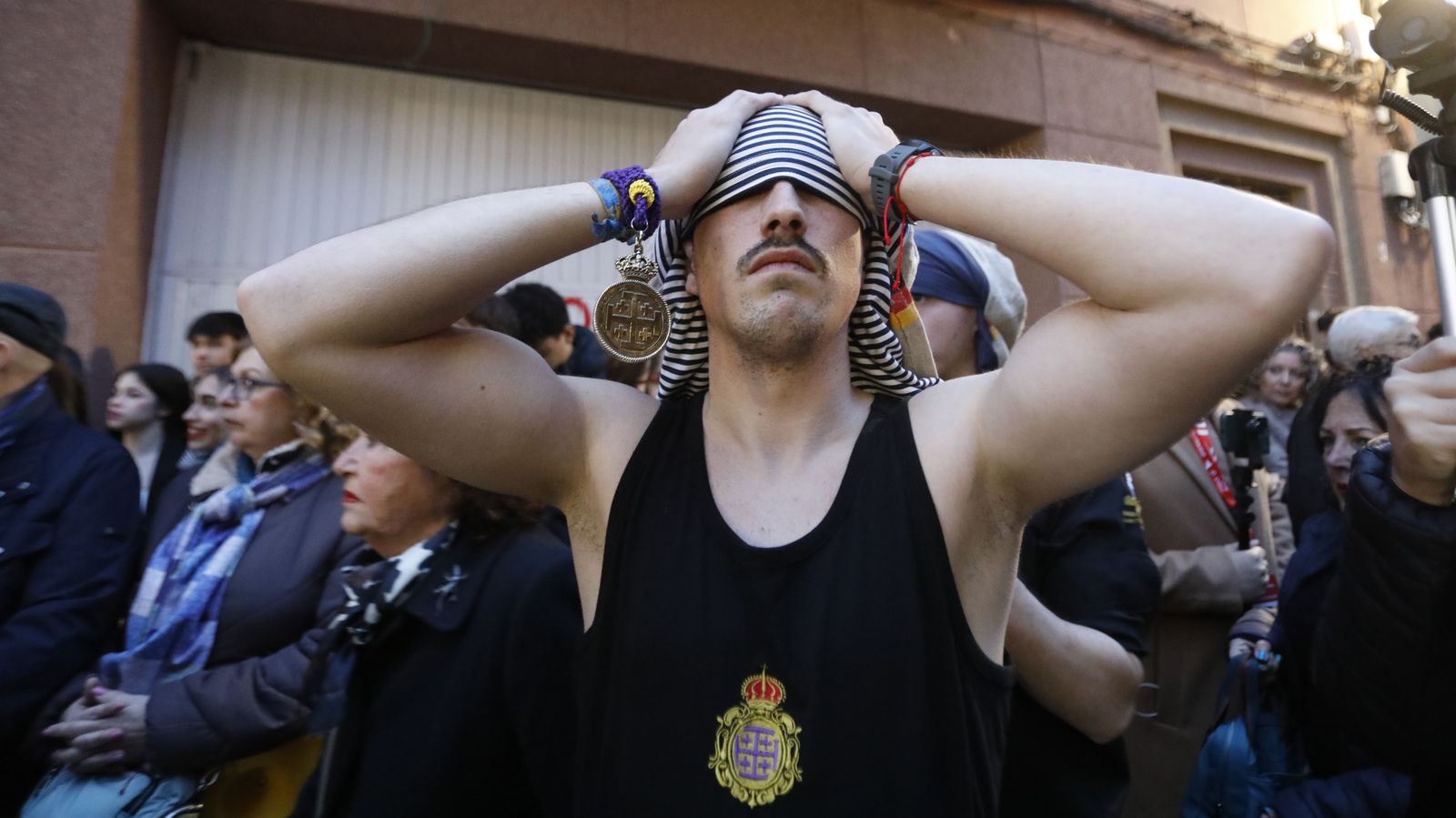 Fotos del Jueves Santo en La Línea: Perdón y la Salud, Gran Poder y Angustias