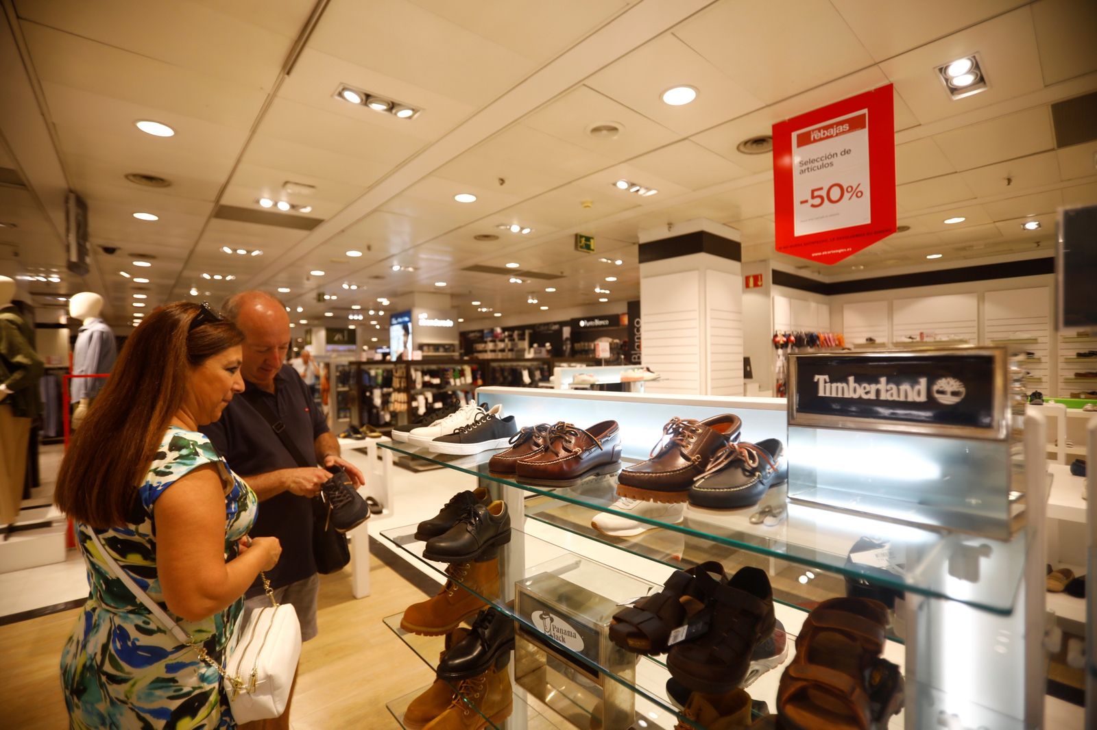 Arrancan las rebajas de verano en Córdoba, en imágenes