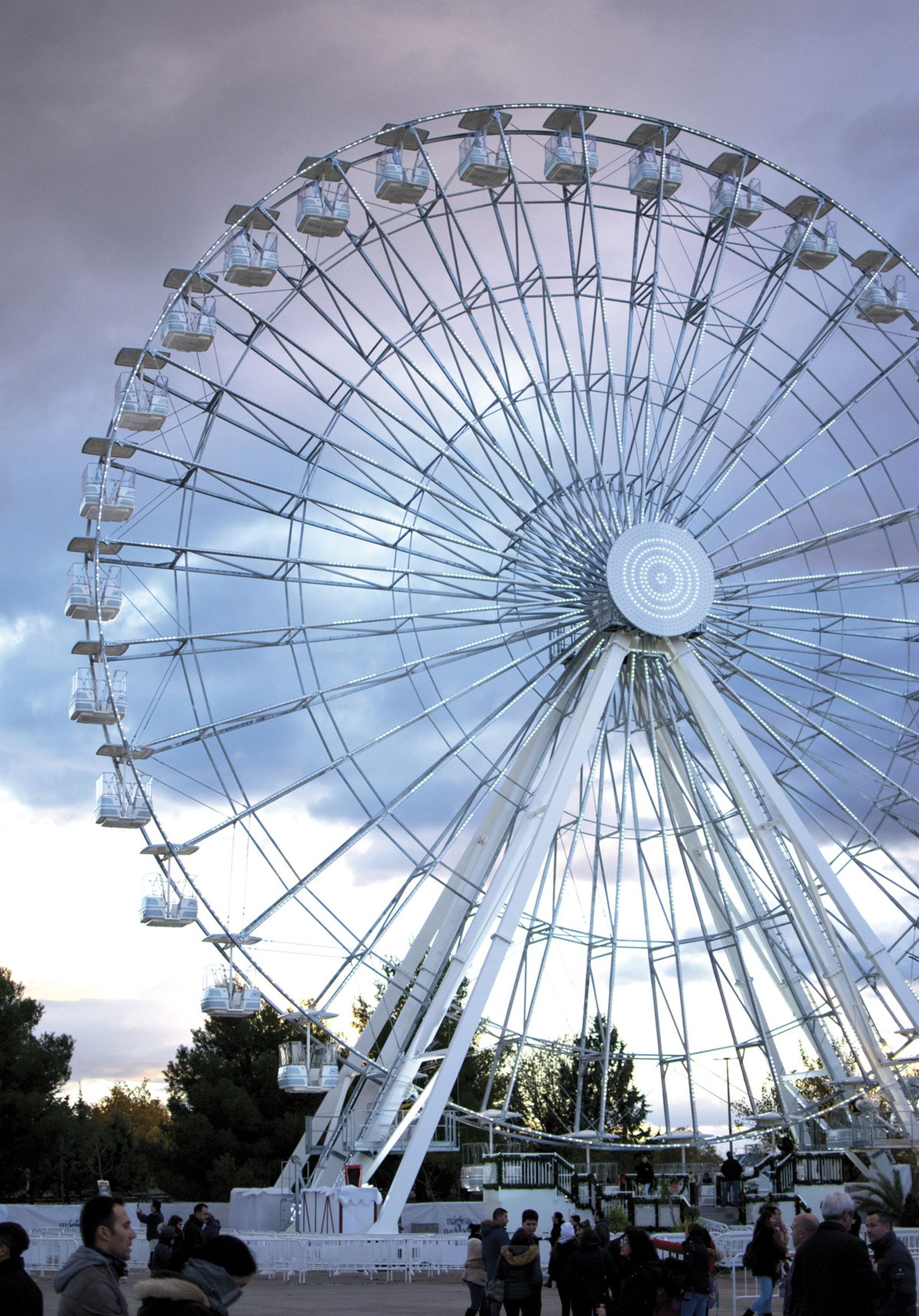 Noria gigante en SEVILLA ON ICE