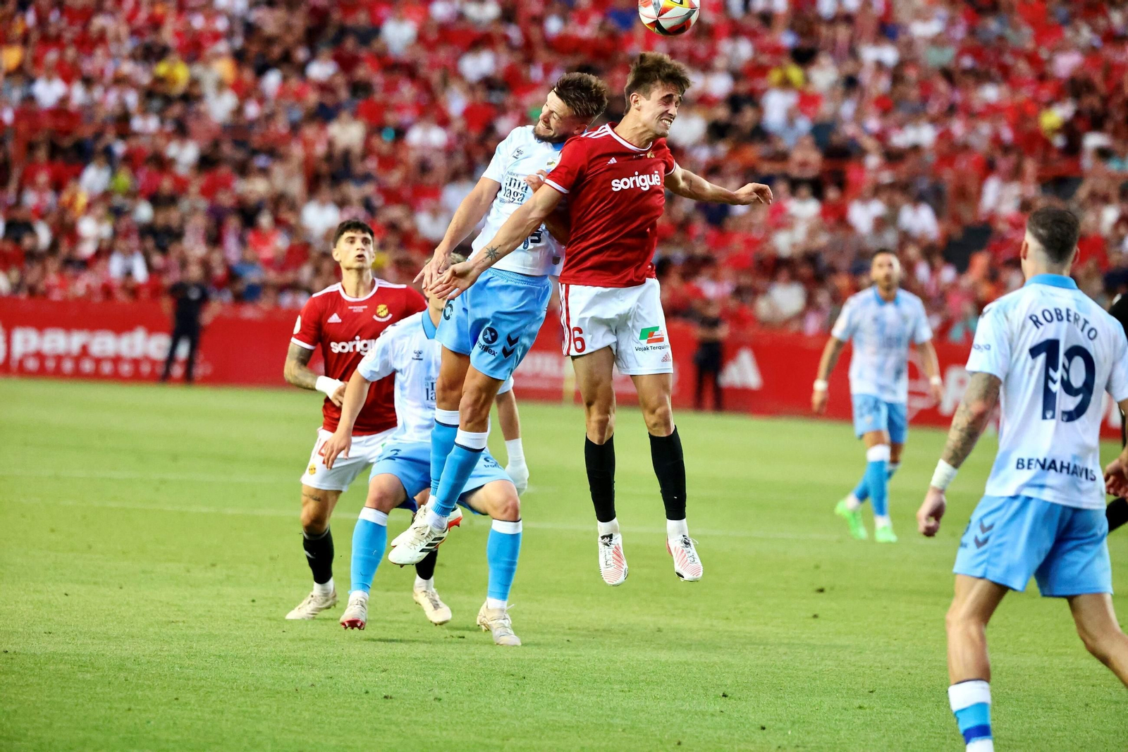 Así fue la locura del ascenso del Málaga CF en Tarragona