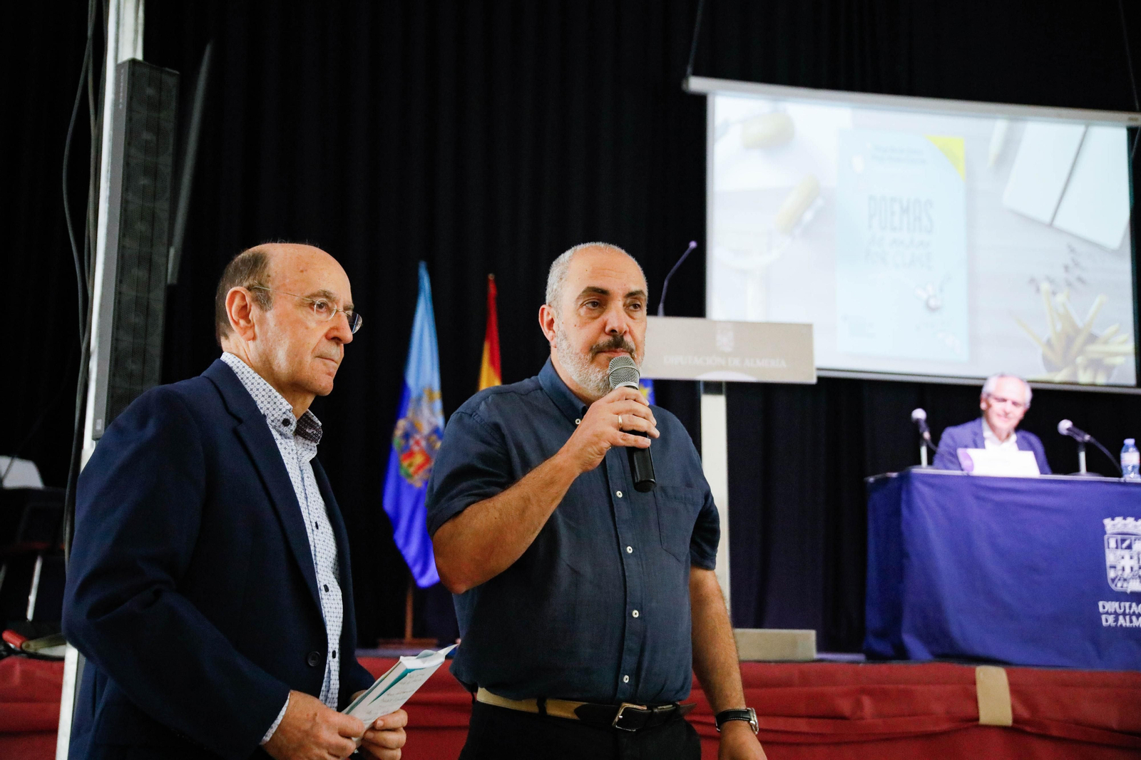 Imágenes de la entrega de los Escudos de Oro del IEA y la celebración de su Plenario