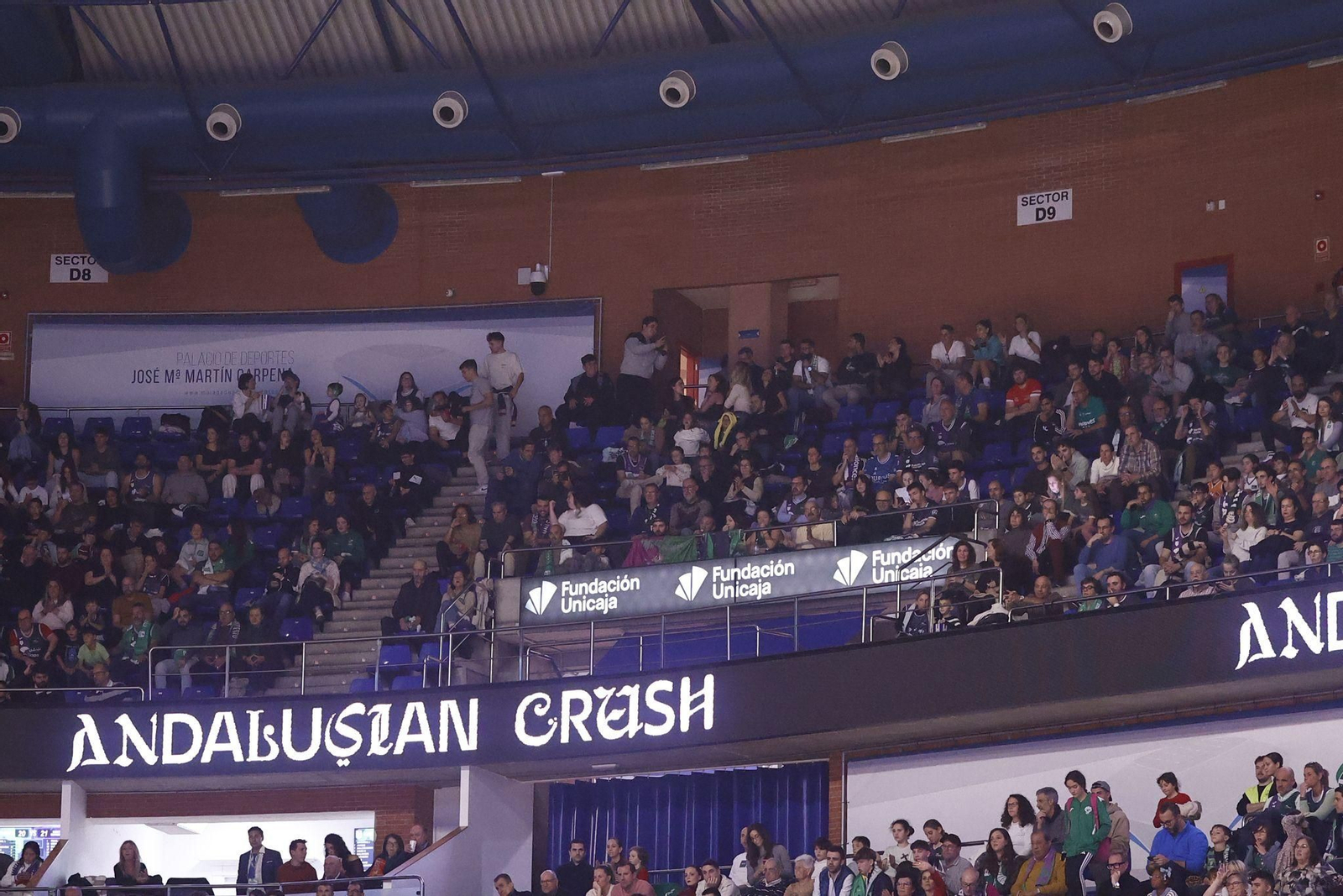 Búscate en las gradas del Carpena en el Unicaja-San Pablo Burgos