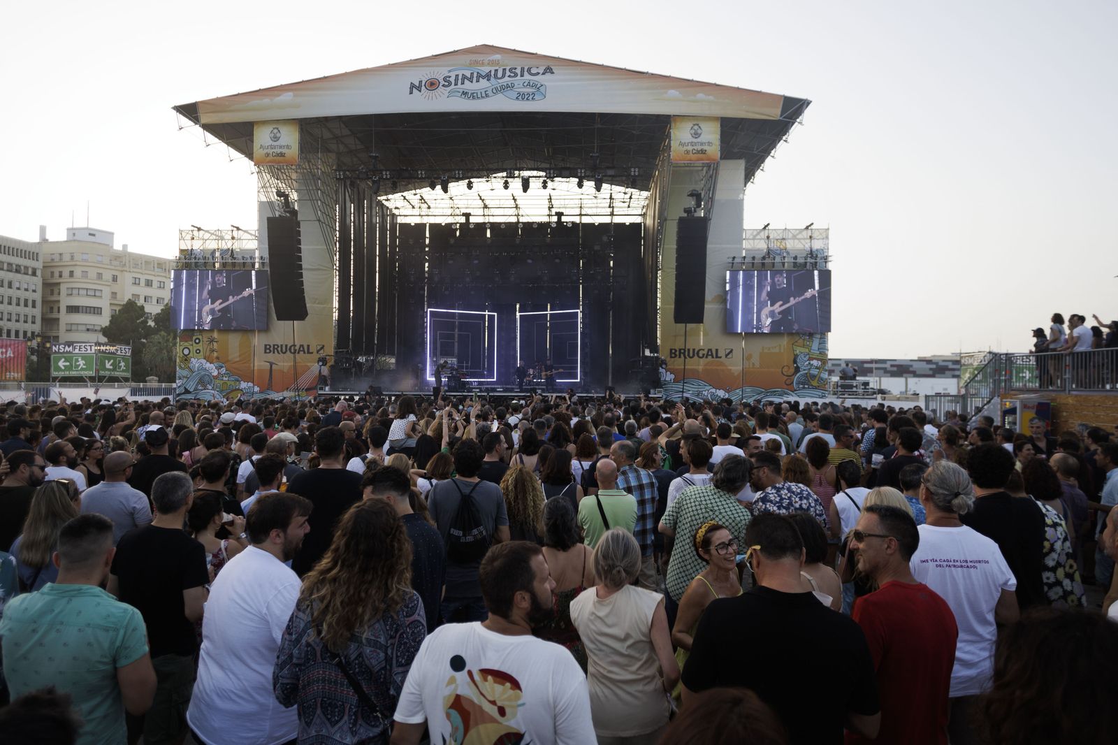 Búscate en las imágenes del primer día de conciertos en el festival  "No sin música"