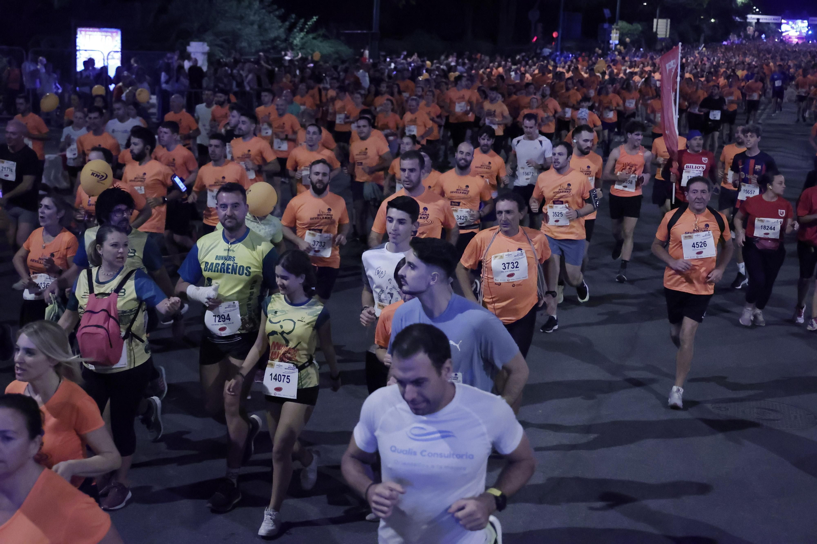 Búscate en la Carrera Nocturna de Sevilla (3)