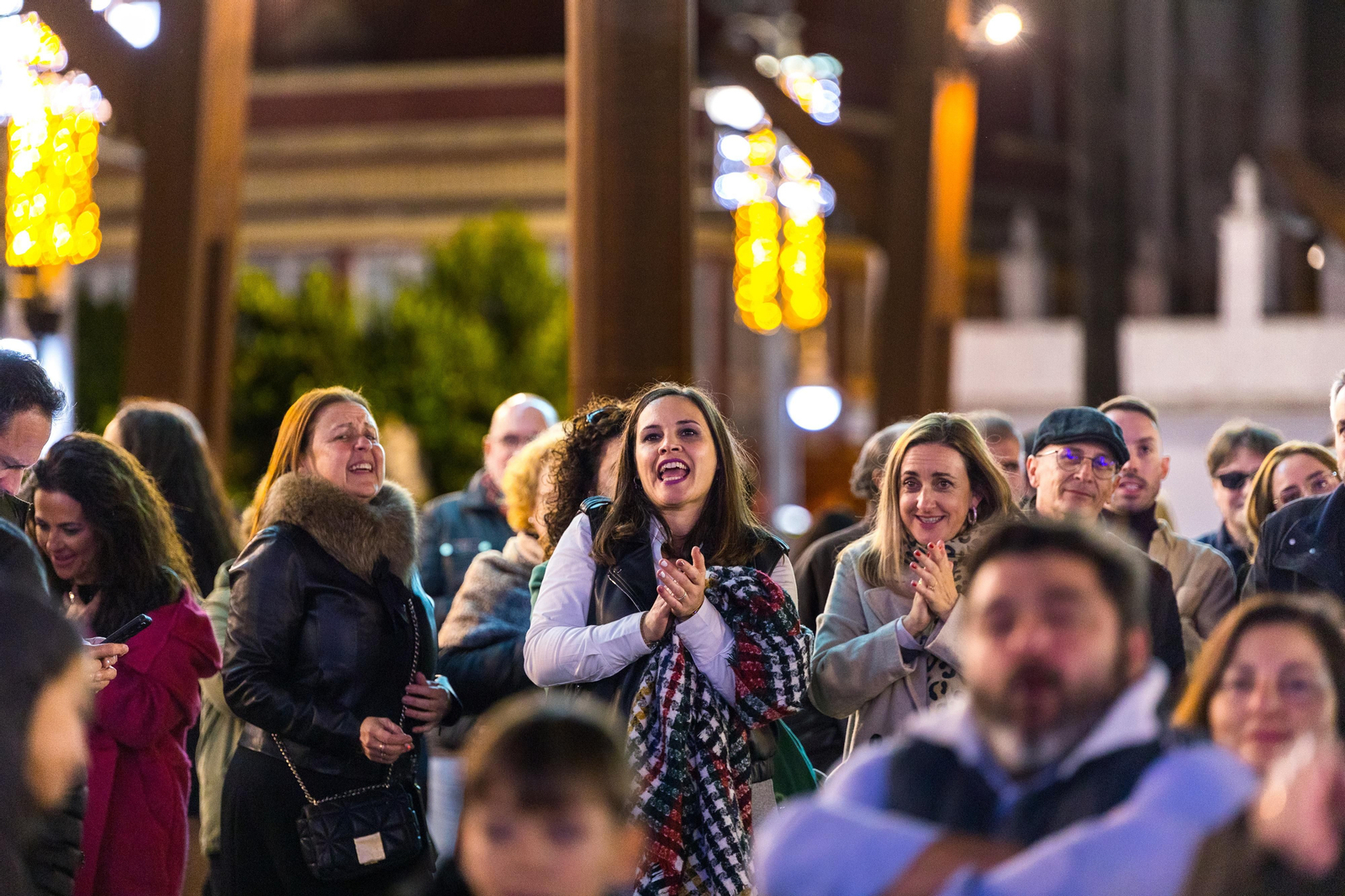 Imágenes de la final del Concurso de Coros de Campanilleros de la peña Chato en San Fernando.