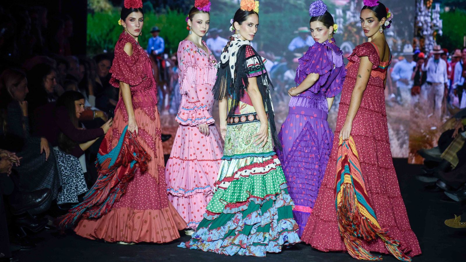 El desfile de La Hermandad del Rocío de Triana en We Love Flamenco 2026.