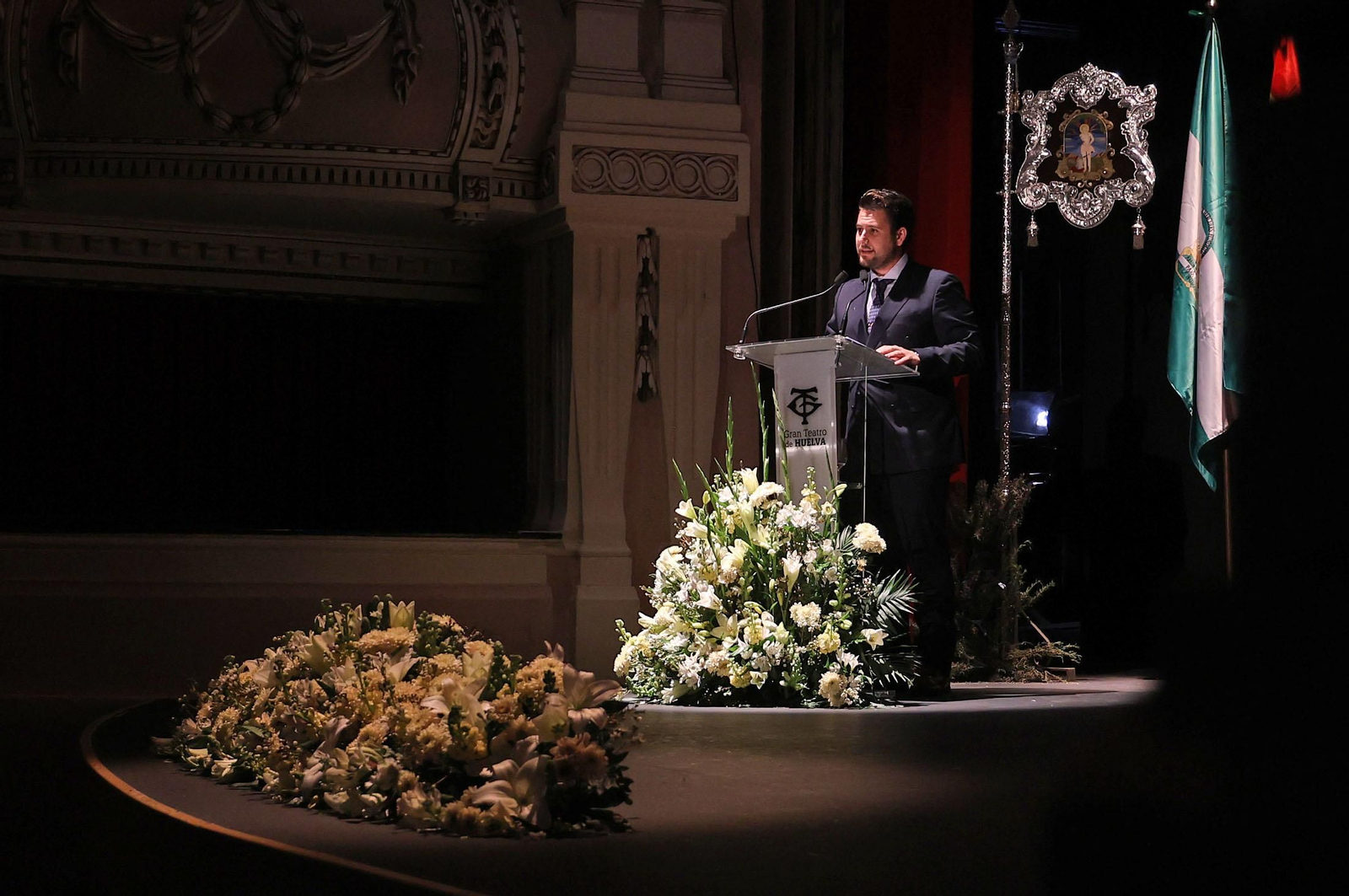 Pepelu Bonaño pregona a San Sebastián en el Gran Teatro de Huelva, en imágenes