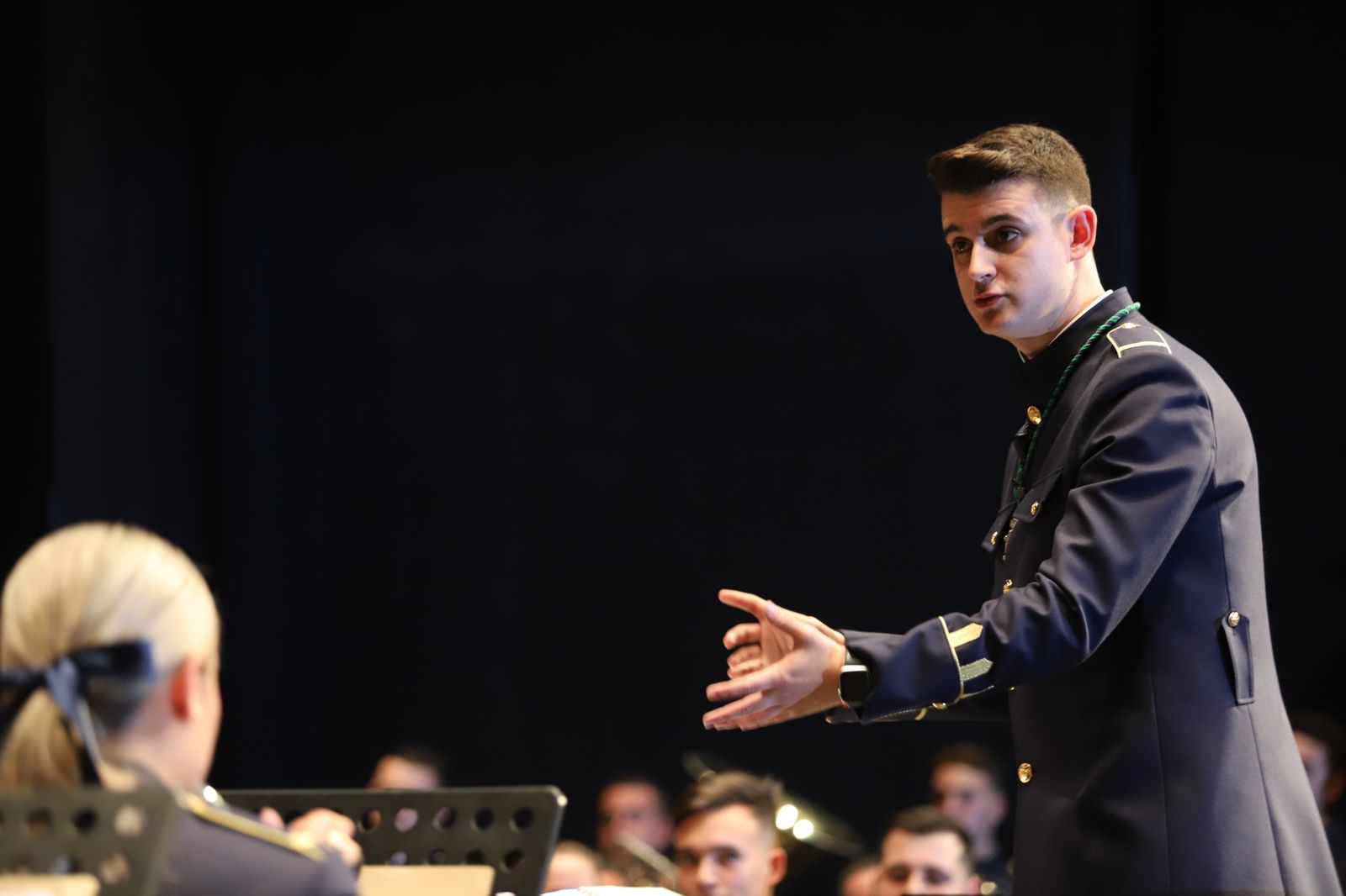 Imágenes del Concierto para presentar la fusión de las bandas de la Expiración y de la Salud , en la Casa Colón de Huelva