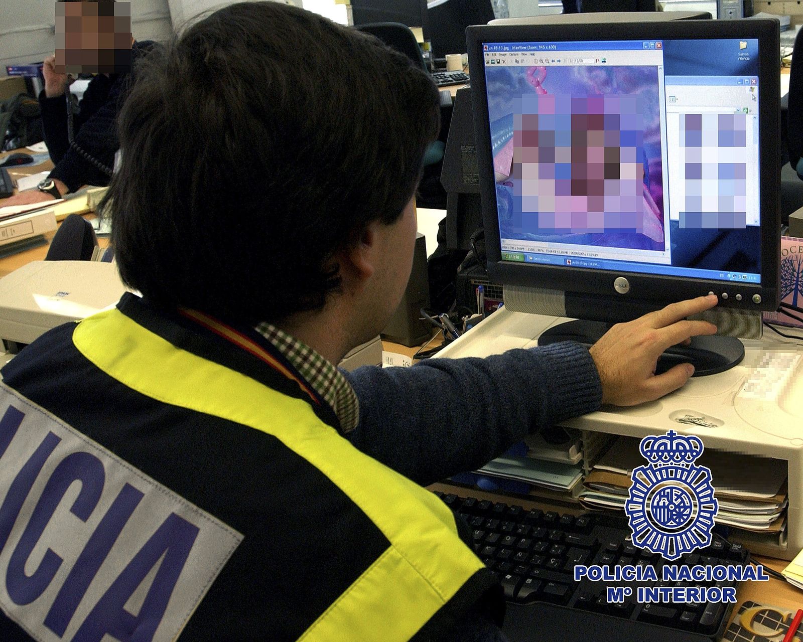 El fiscal pide dos años de prisión por extorsionar a una niña para conseguir porno