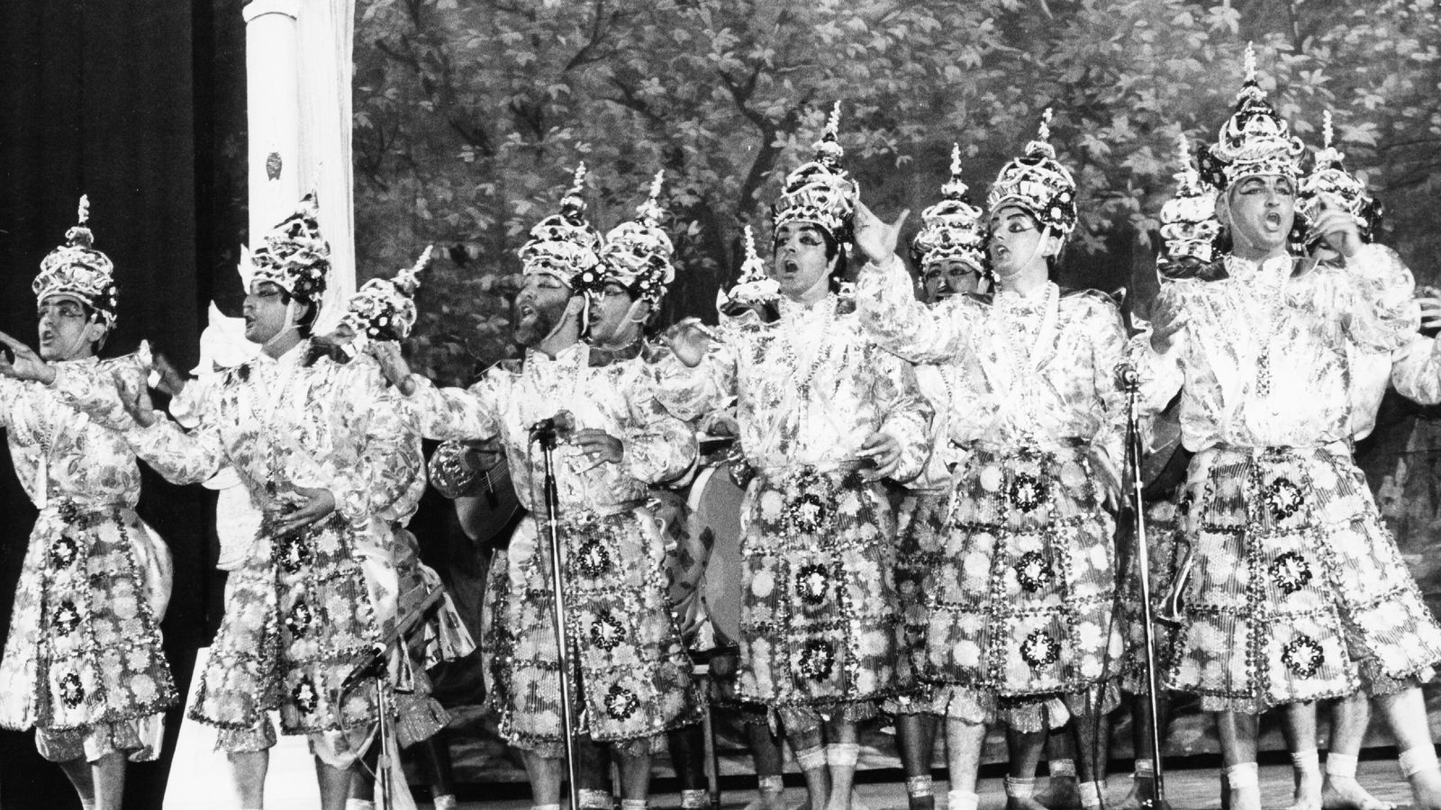 La comparsa de Barbate 'Danzarines de Bangkok', de 1985.