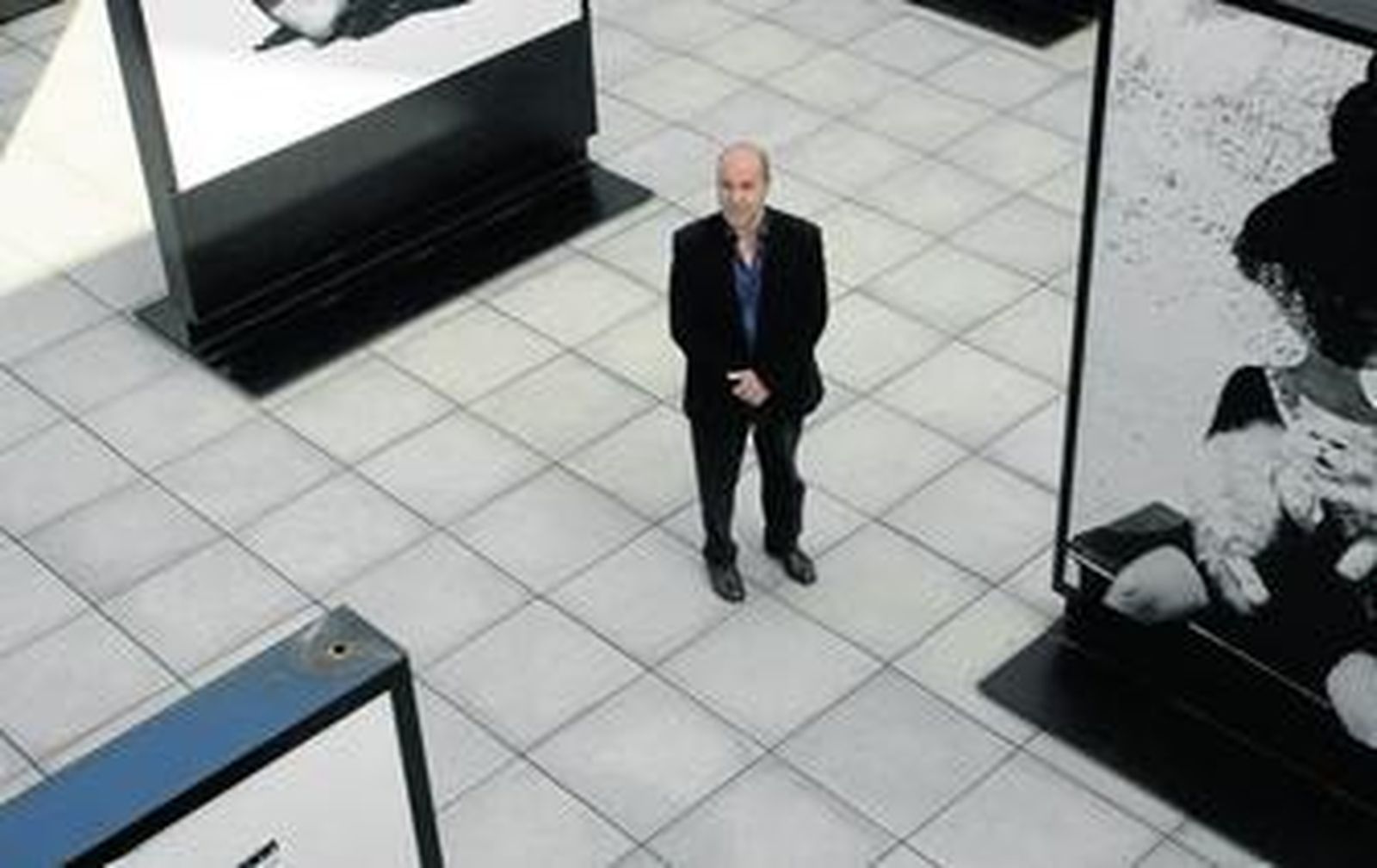 Antonio Resines, ayer, en Granada, donde abrió el ciclo 'Cine hecho en Granada' que organiza CajaGranada.