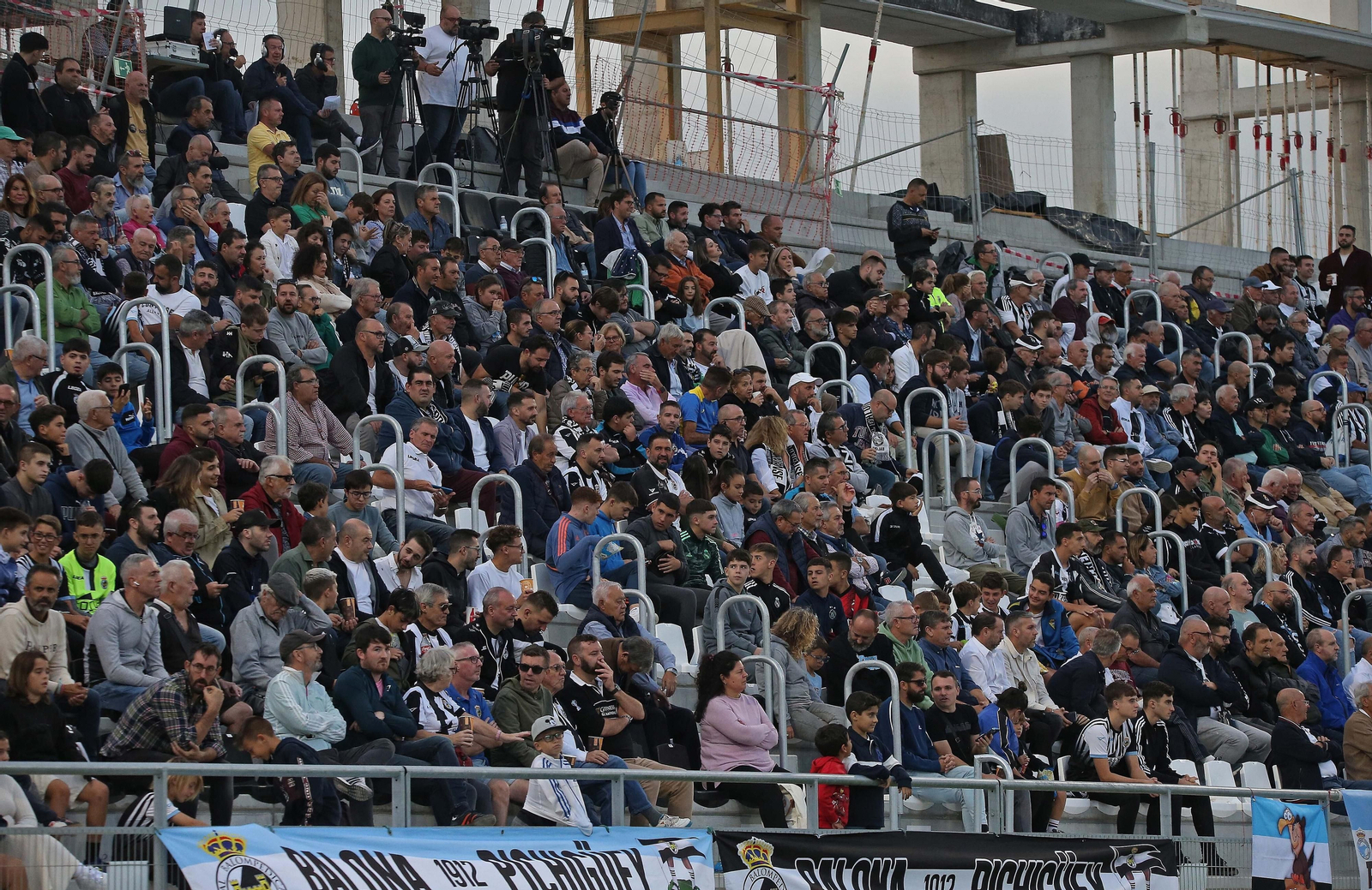 Búscate durante el Balona - Mar Menor en el Ciudad de La Línea