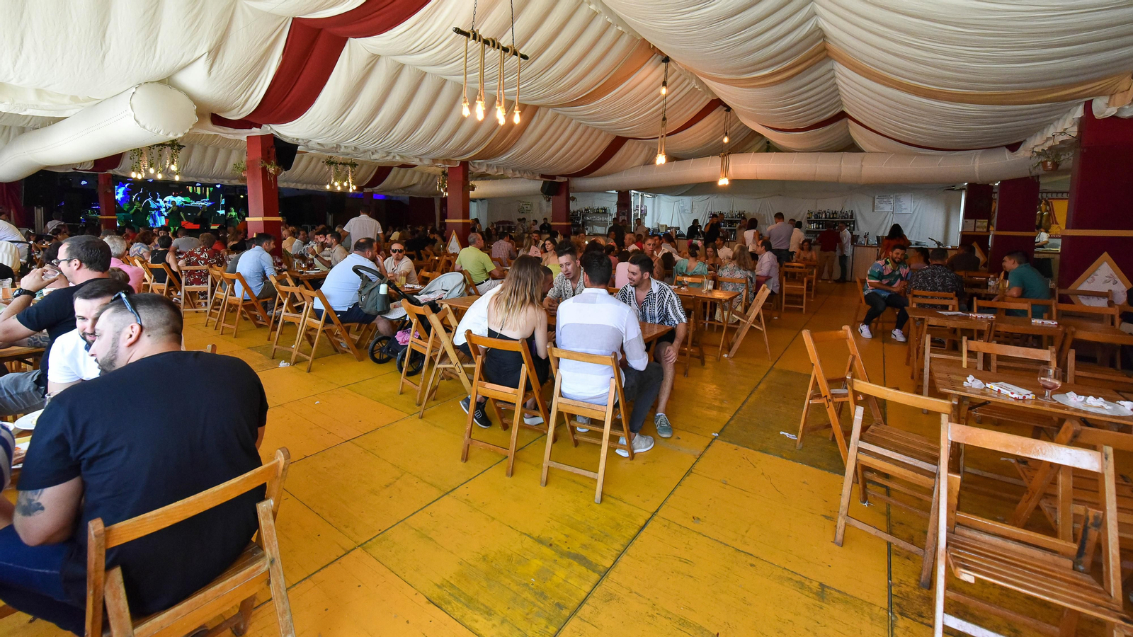 Fotos del ambiente en el sábado de la Feria Real de Algeciras