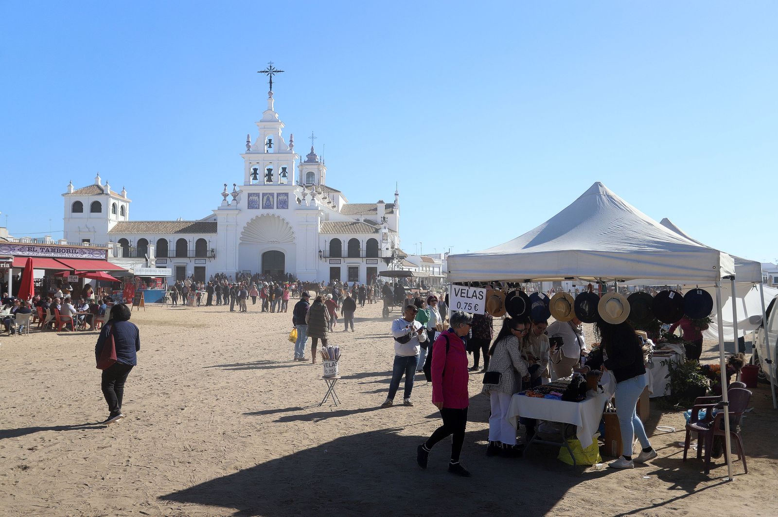 Imágenes del ambiente previo a la celebración de la Candelaria en El Rocío