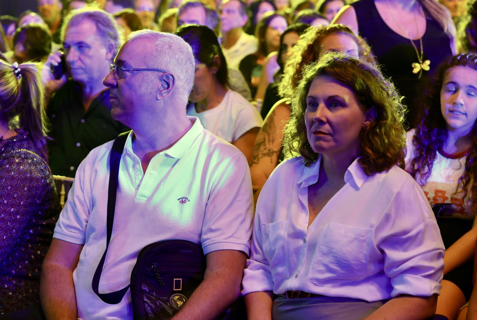 Búscate en el concierto de Hombres G