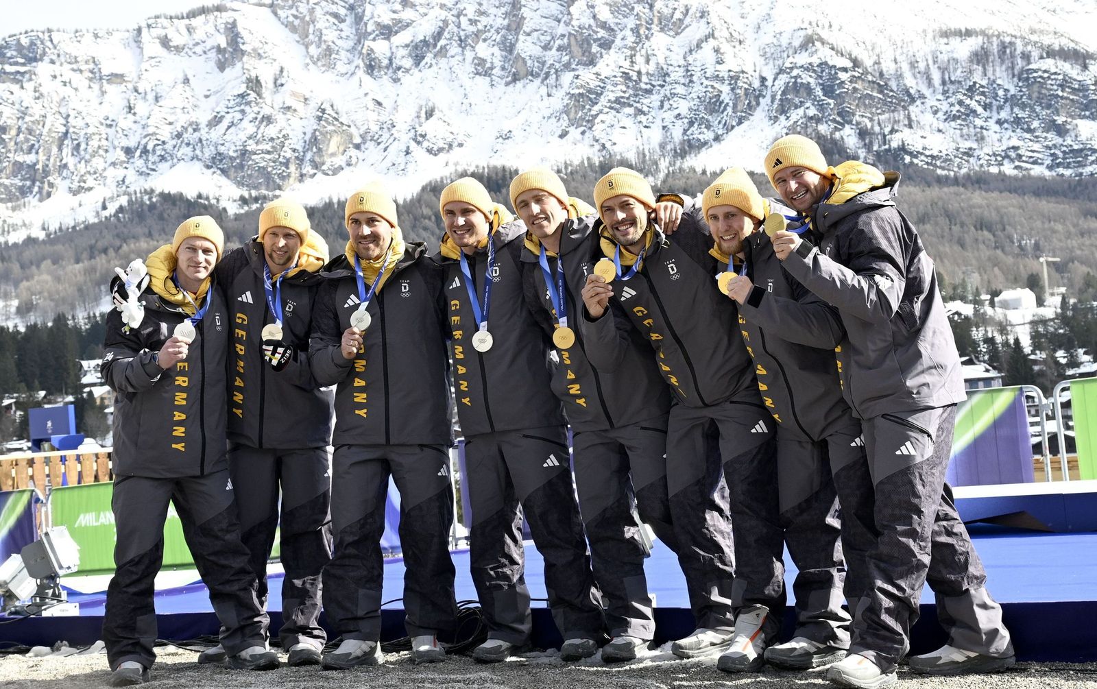 Las mejores fotos de los Juegos Olímpicos de invierno Milán Cortina d'Ampezzo 2026 | Ceremonia de clausura y jornada 17 y última