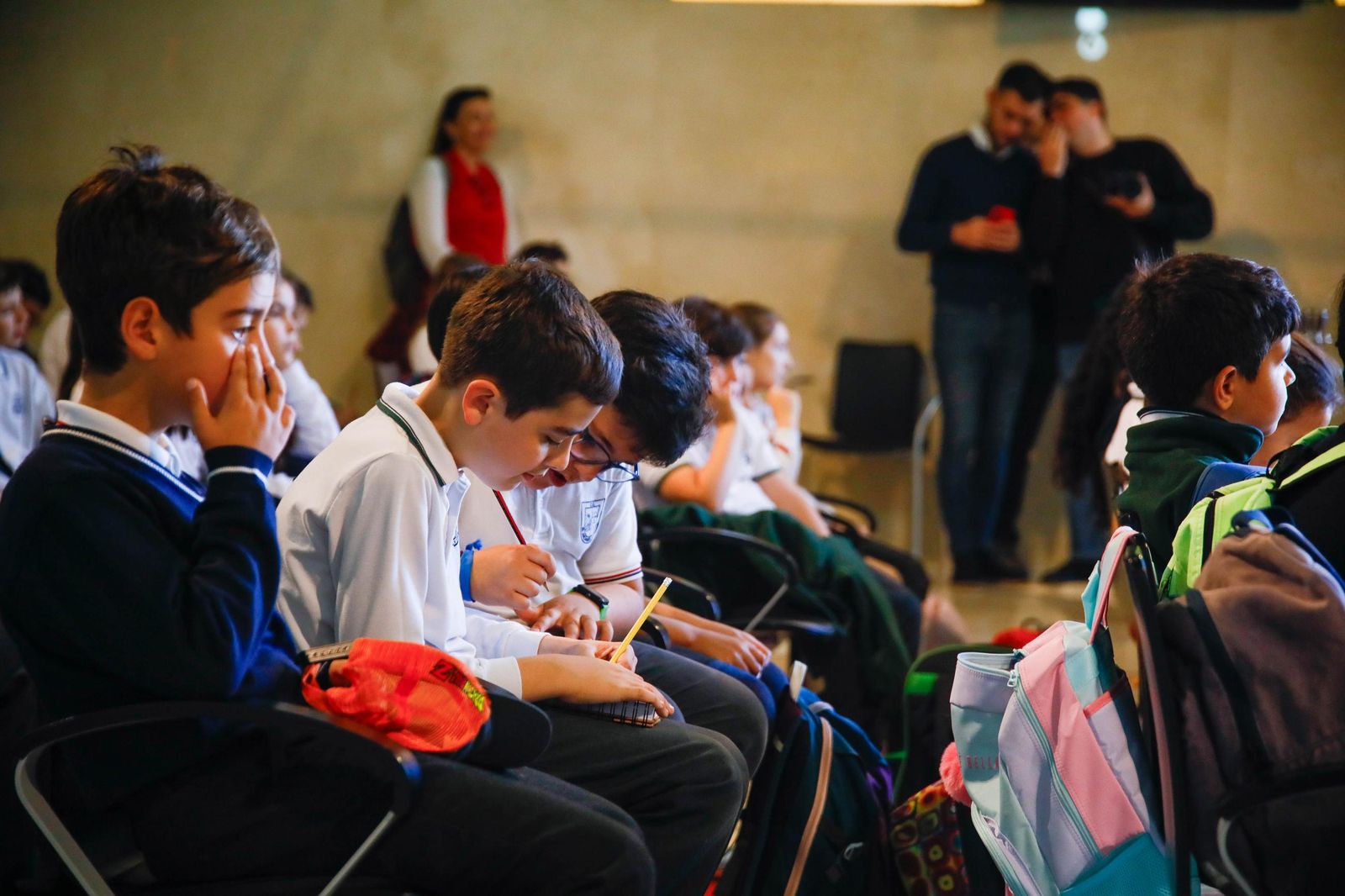 Visita al Ayuntamiento de Almería del colegio Virgen de Fátima, en imágenes