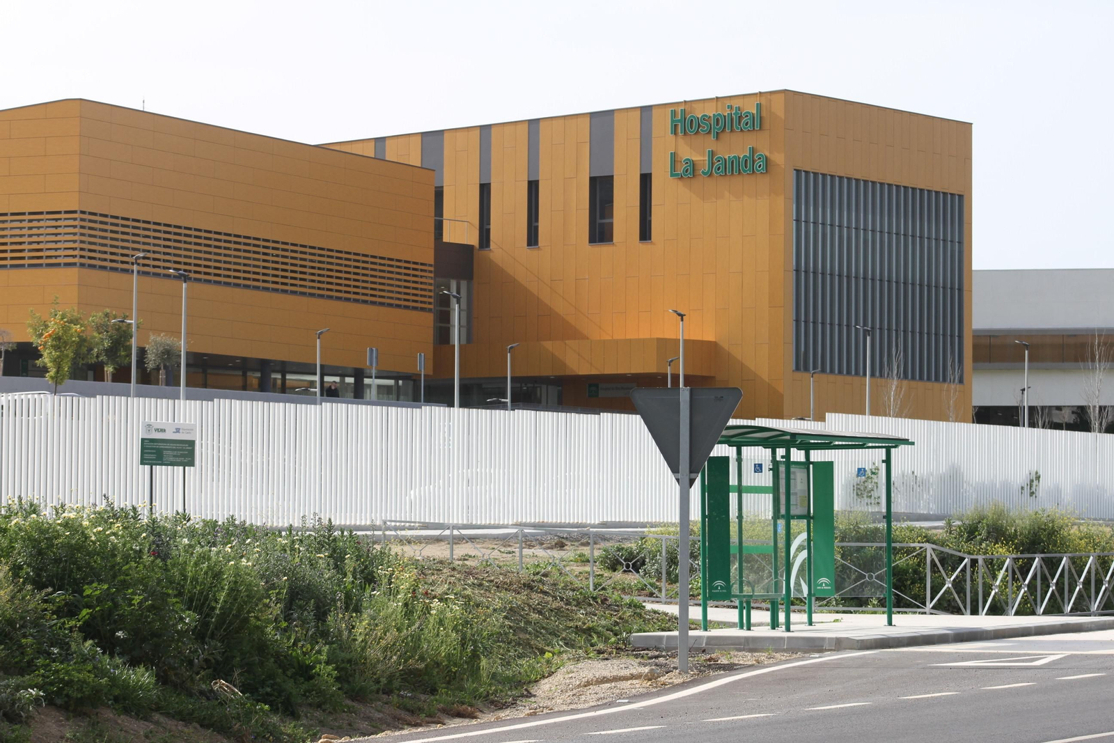 El nuevo hospital de La Janda abre sus puertas