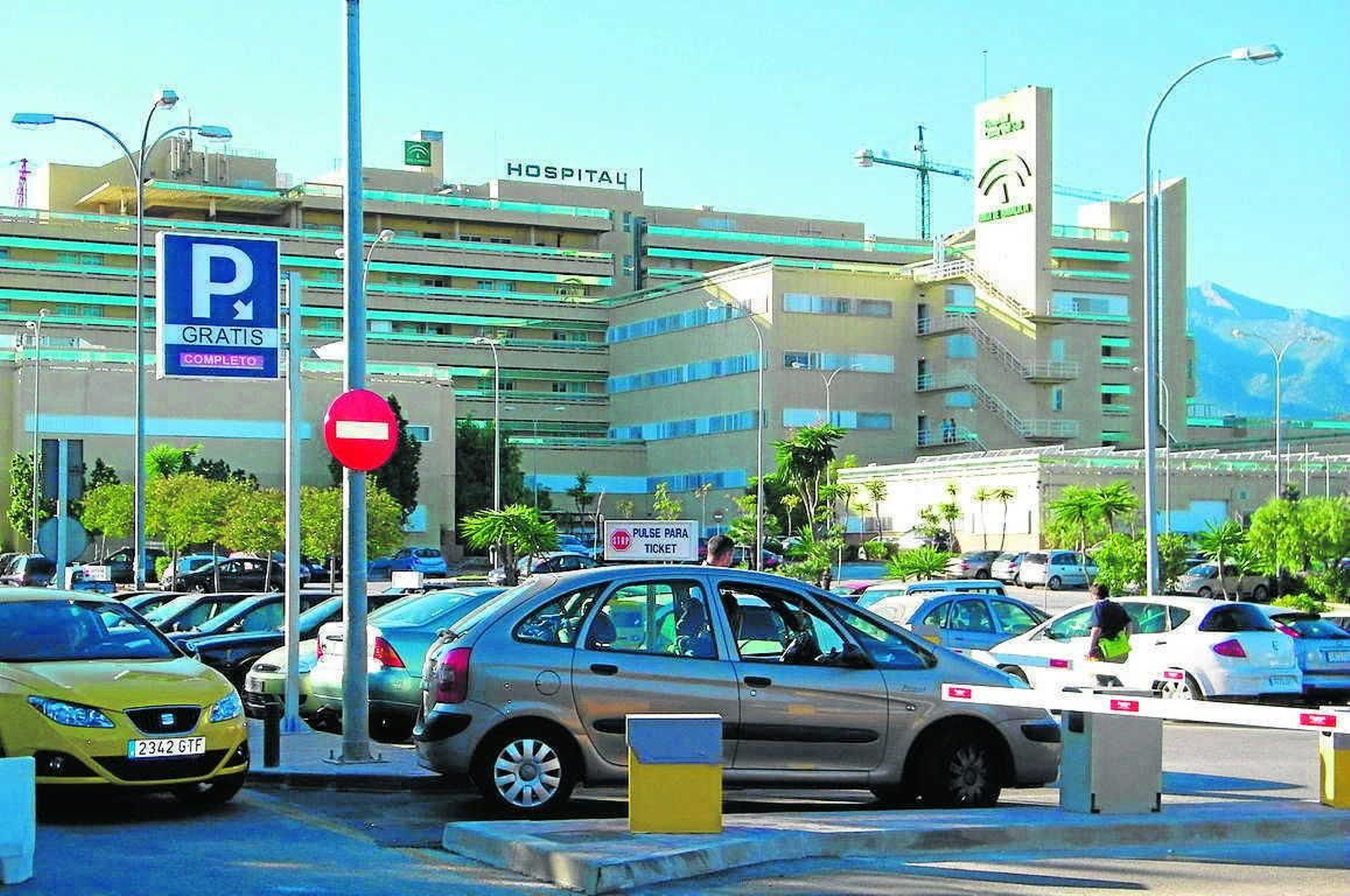 Aparcamientos del Hospital Costa del Sol de Marbella. Aparcamientos del Hospital Costa del Sol de Marbella.