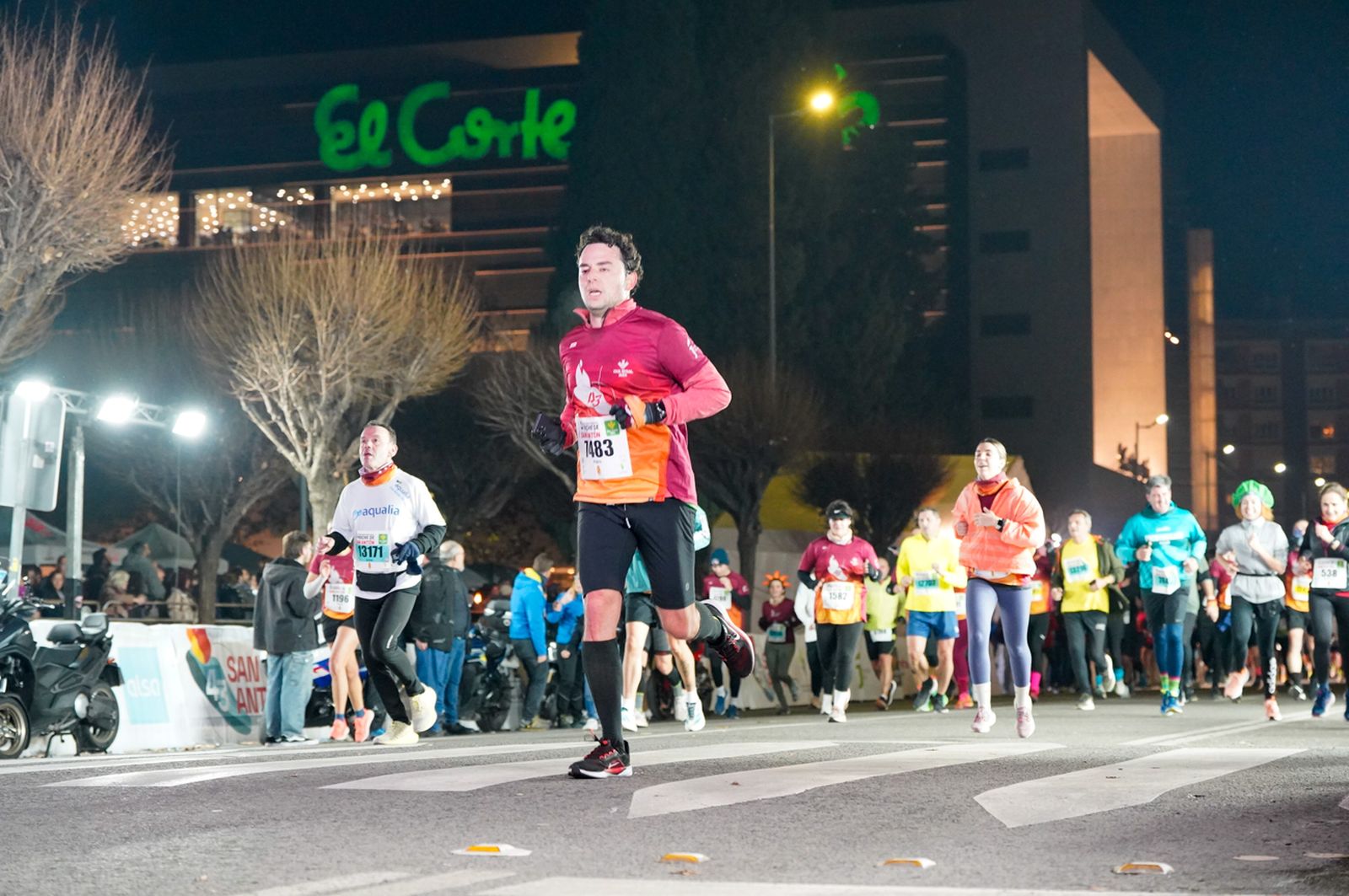 En imágenes: búscate en tu llegada a meta de la Carrera de San Antón 2026 (18)