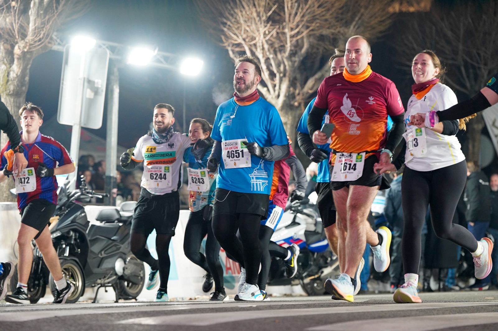 En imágenes: búscate en tu llegada a meta de la Carrera de San Antón 2026 (2)