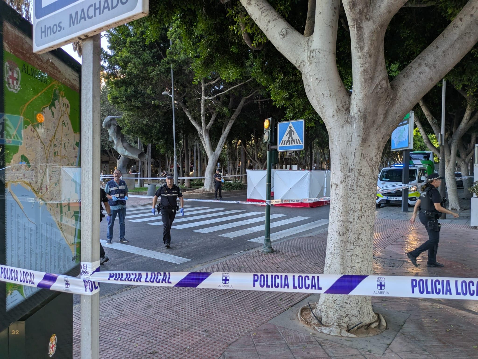 Las imágenes del atropello mortal de la Rambla de Almería