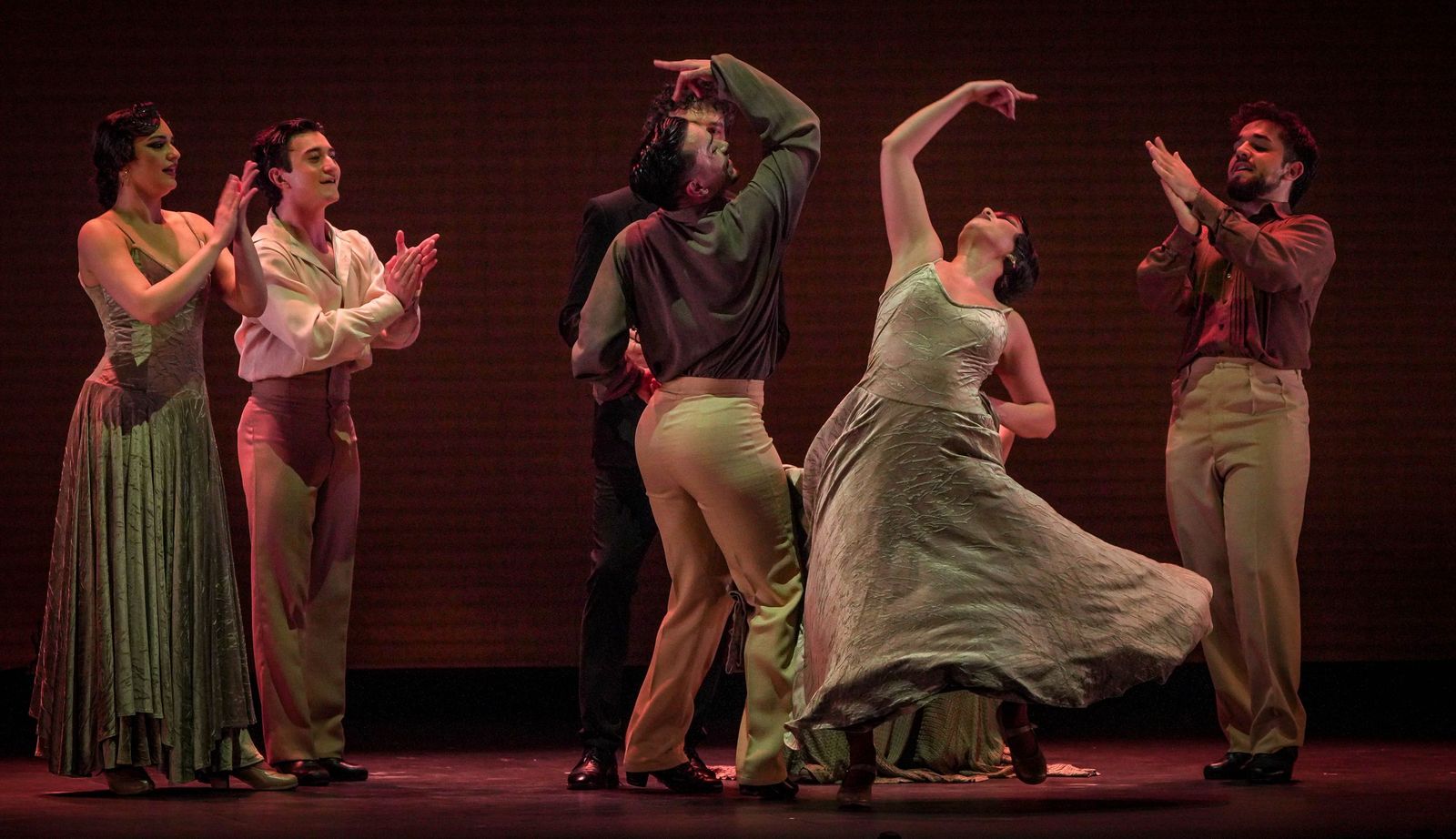 Imágenes del ballet Flamenco de Andalucía 'Tierra bendita', 3o Festival de Jerez