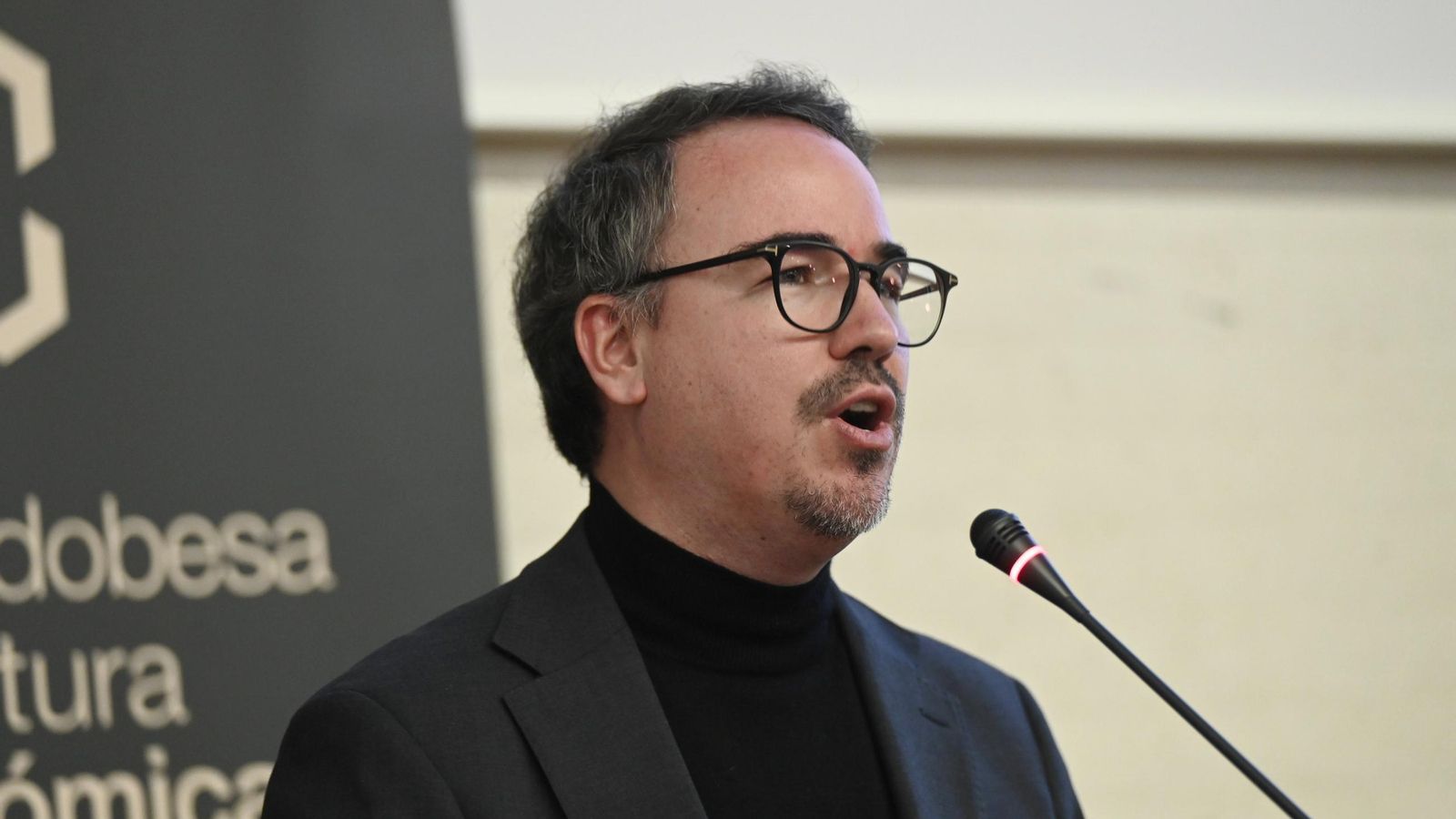 Paco Morales durante su discurso de agradecimiento