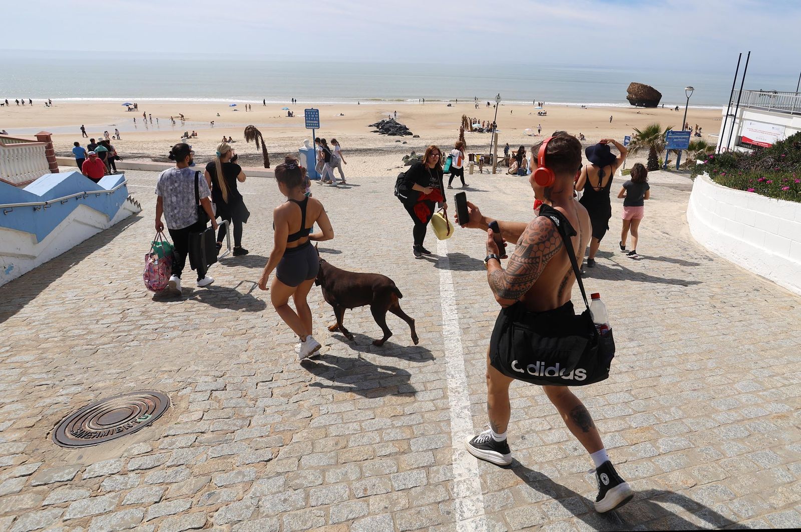 Imágenes del ambiente en el sábado 16 de marzo en Huelva