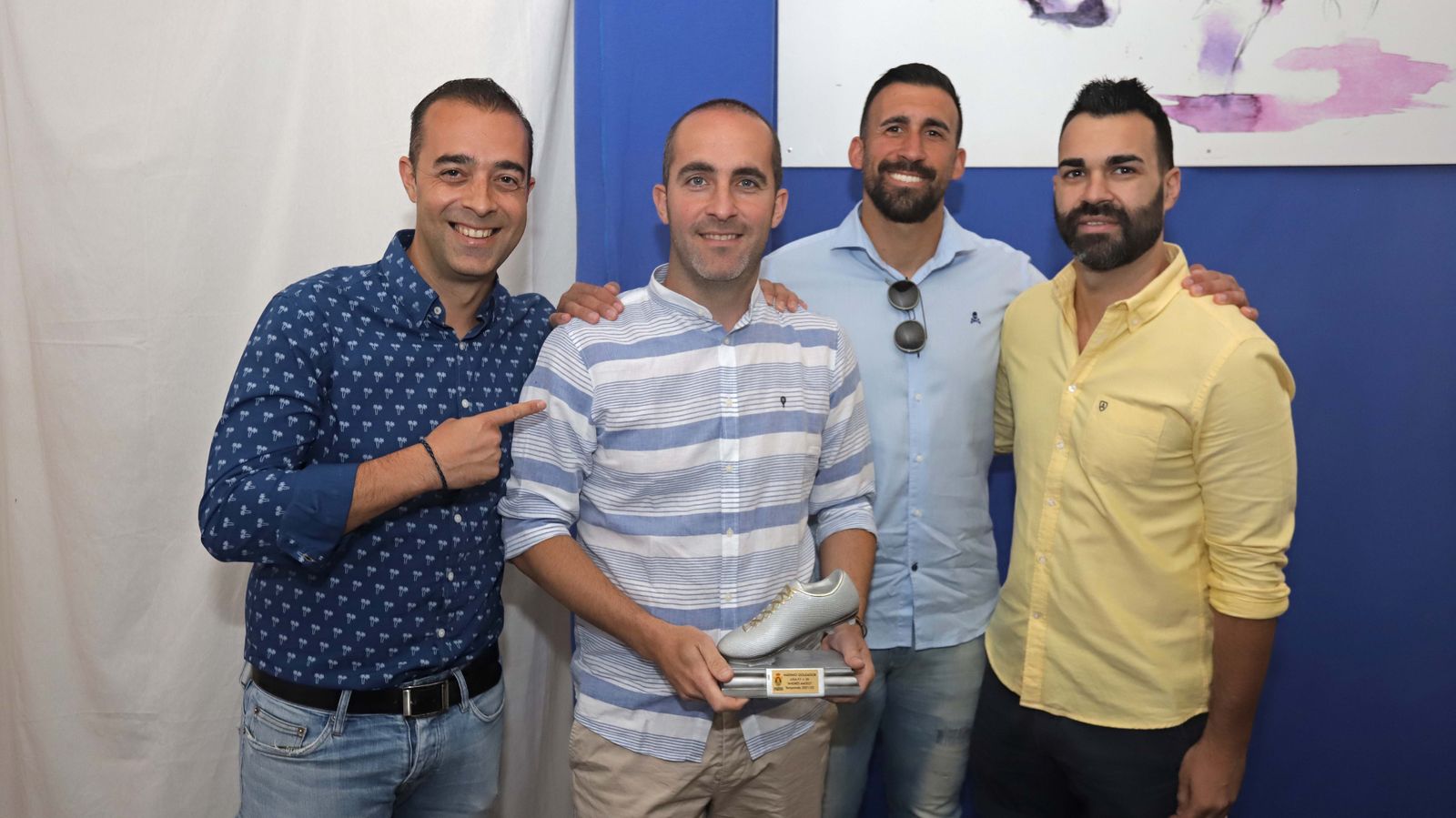 Fotos de la entrega de trofeos  de las competiciones de fútbol 7 para aficionados “Andrés Mateo” en Algeciras