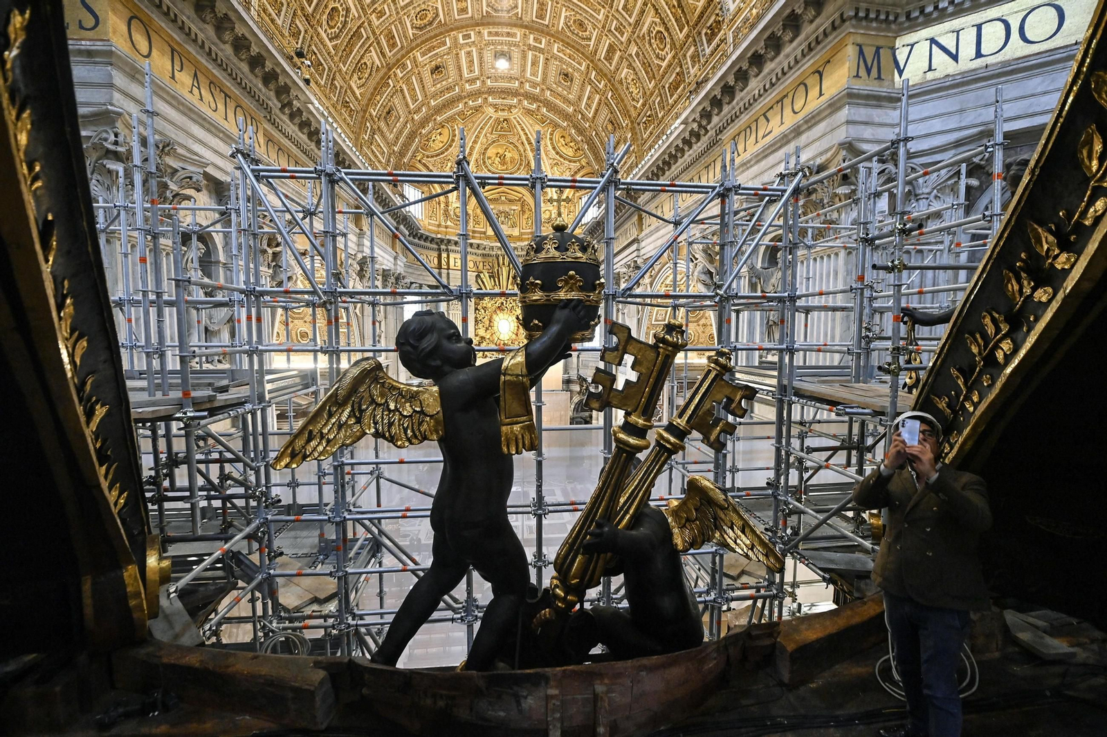 Restauración del Baldaquino de Bernini en el Vaticano