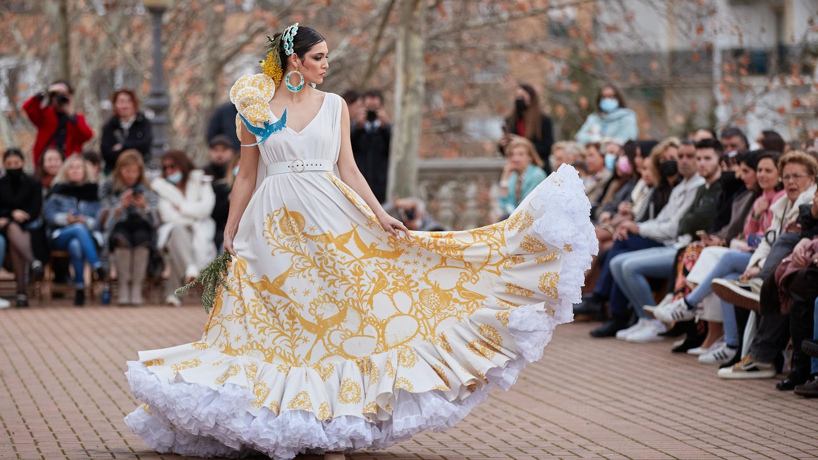 Uno de los diseños de Antonio Gutiérrez vistos en la Pasarela Flamenca Granada. Uno de los diseños de Antonio Gutiérrez vistos en la Pasarela Flamenca Granada.