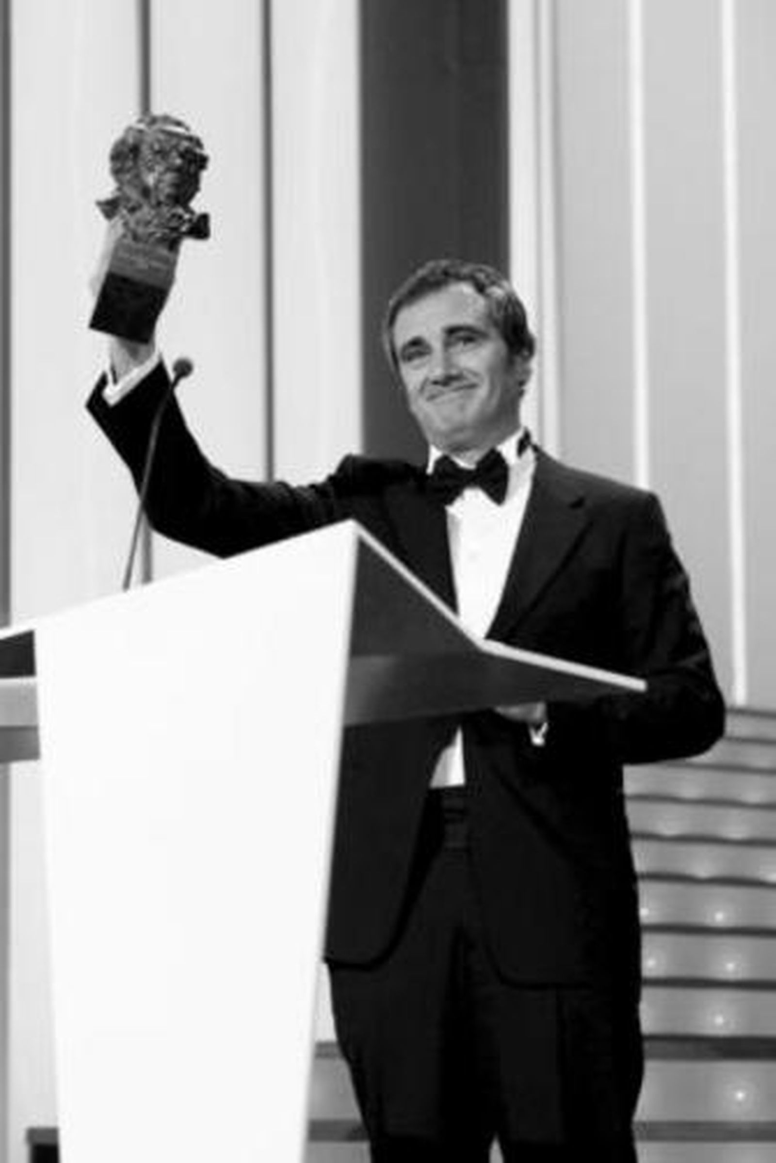 Javier Fesser levanta el Goya al Mejor guión original.