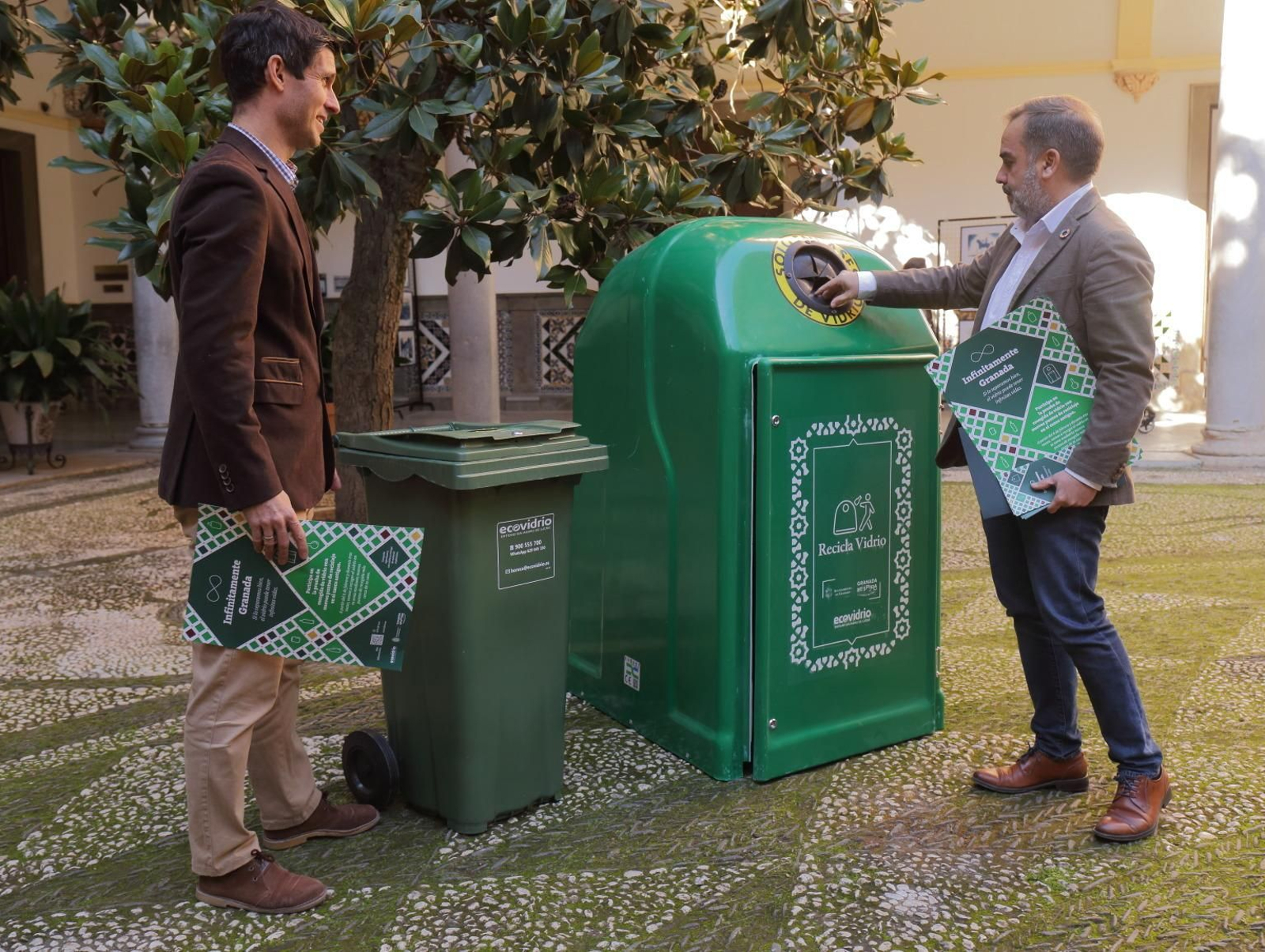 Nuevos contenedores y cubre-cubos de Ecovidrio