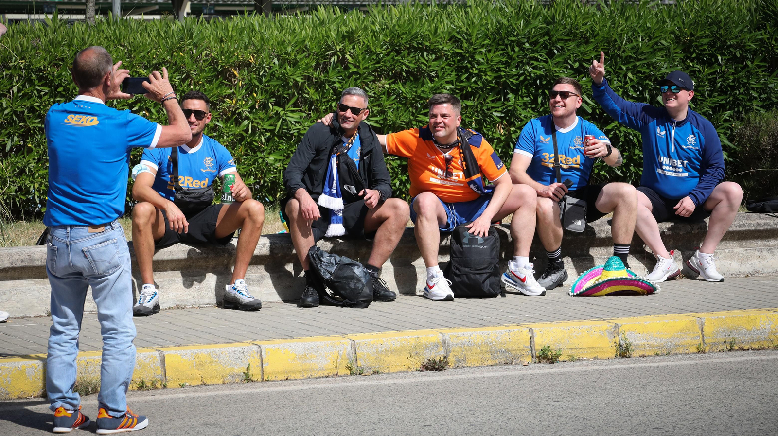El Aeropuerto de Jerez recibe a hinchas de Glasgow Rangers y Eintracht Frankfurt