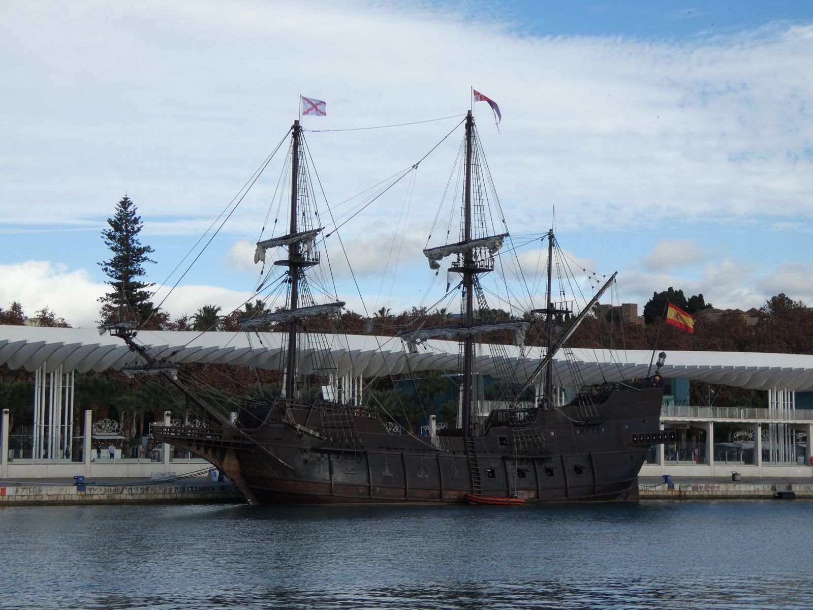 El galeón ‘Andalucía’ atracado en el puerto de Málaga.