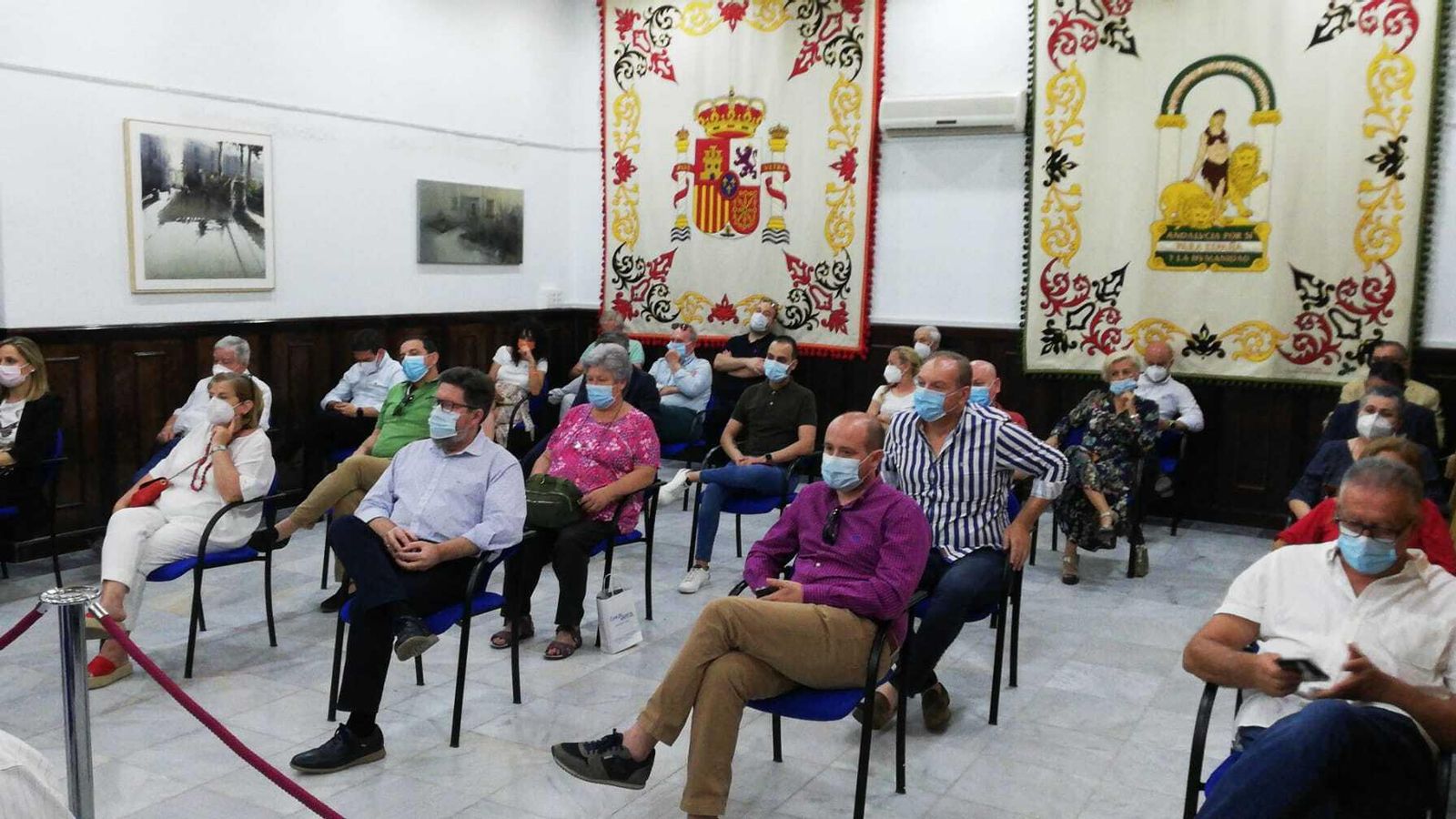 Dirigentes provinciales del Partido Popular y del PSOE han asistido al pleno.