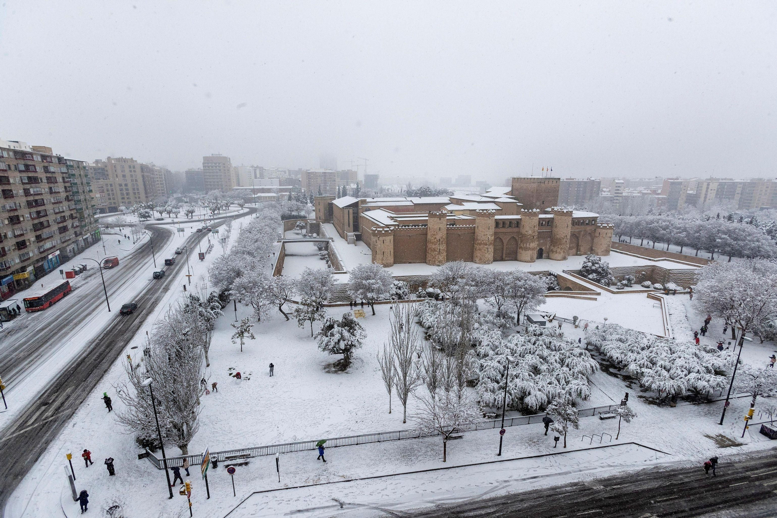 El segundo día del temporal 'Filomena' en imágenes: más nieve y caos