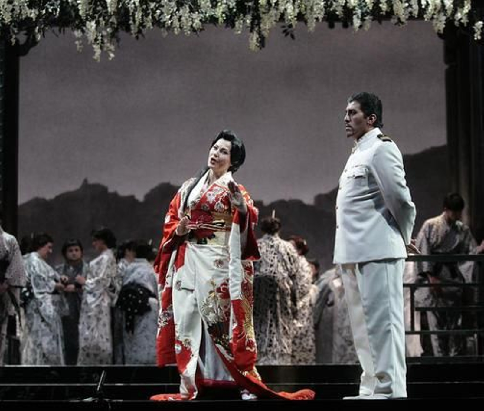 Ensayo general de 'Madama Butterfly' en el Teatro de la Maestranza. / Juan Carlos Muñoz