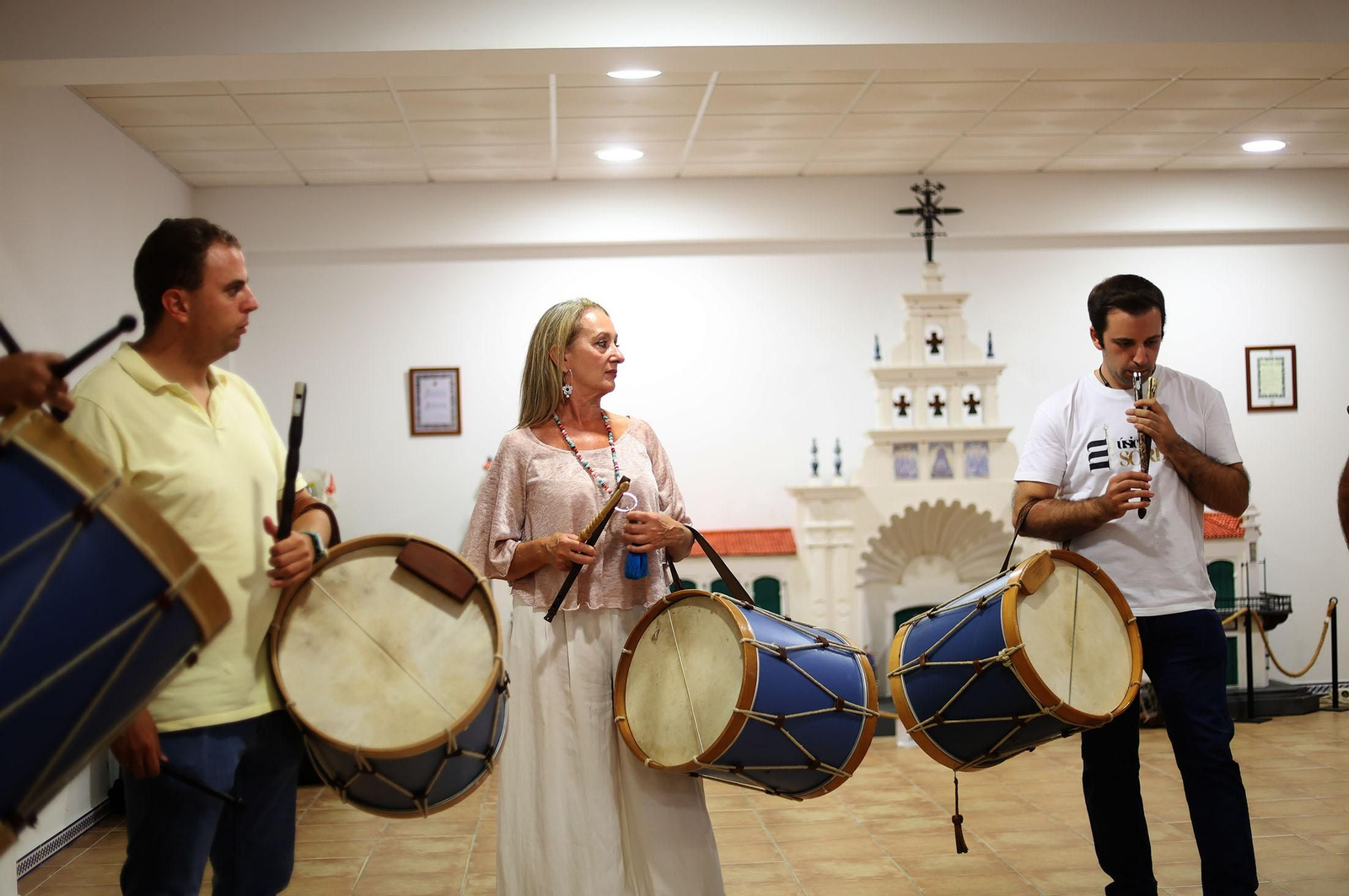 Magna de Huelva 2025: Imágenes del ensayo del grupo de tamborileros de la Hdad del Rocío de Huelva