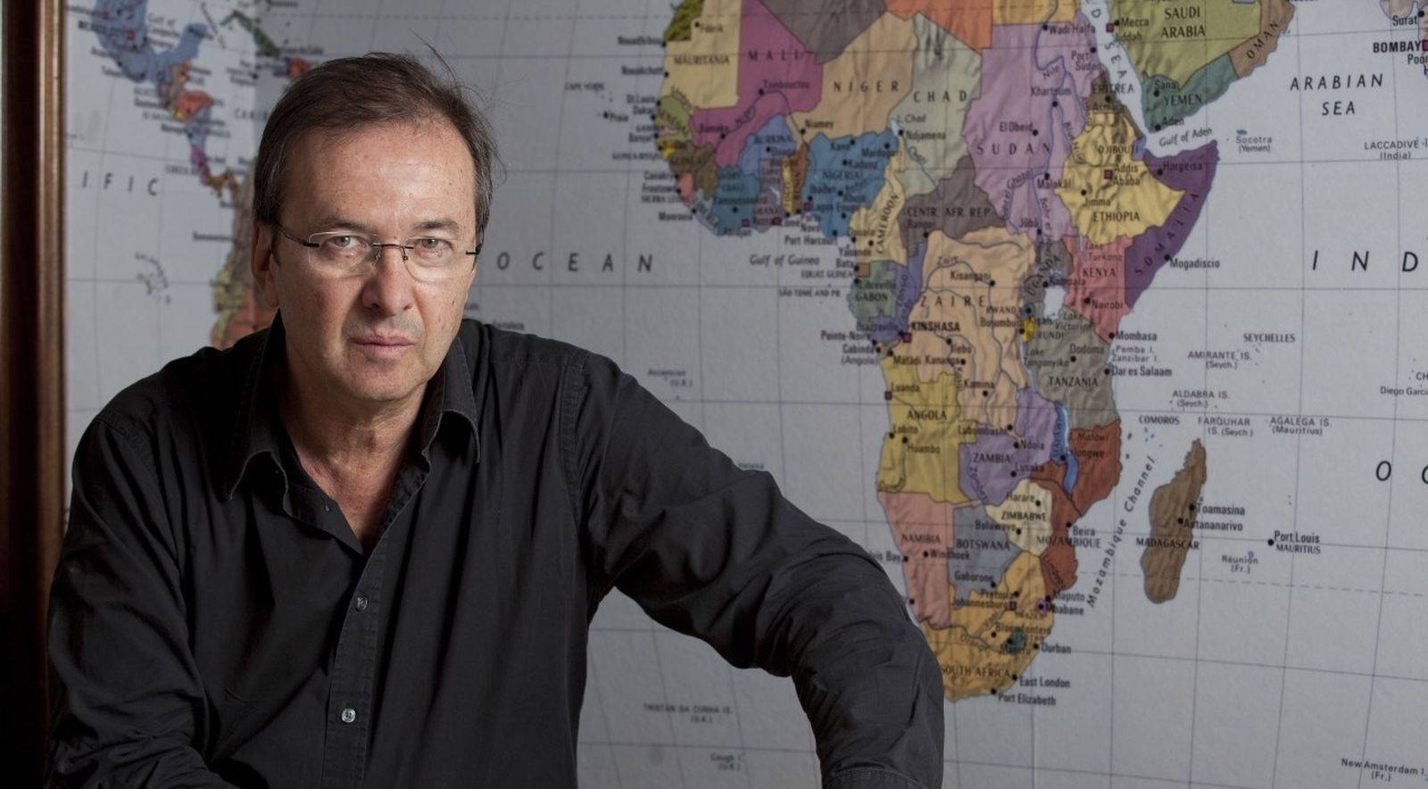 Javier Moro participa en Diario de los Libros presentando su última obra.