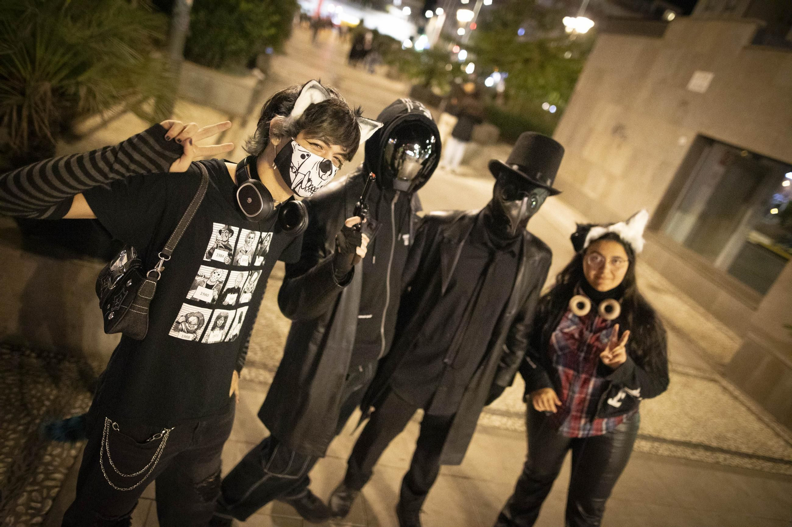 "Así fue la noche de Halloween en Granada: disfraces, truco y trato"