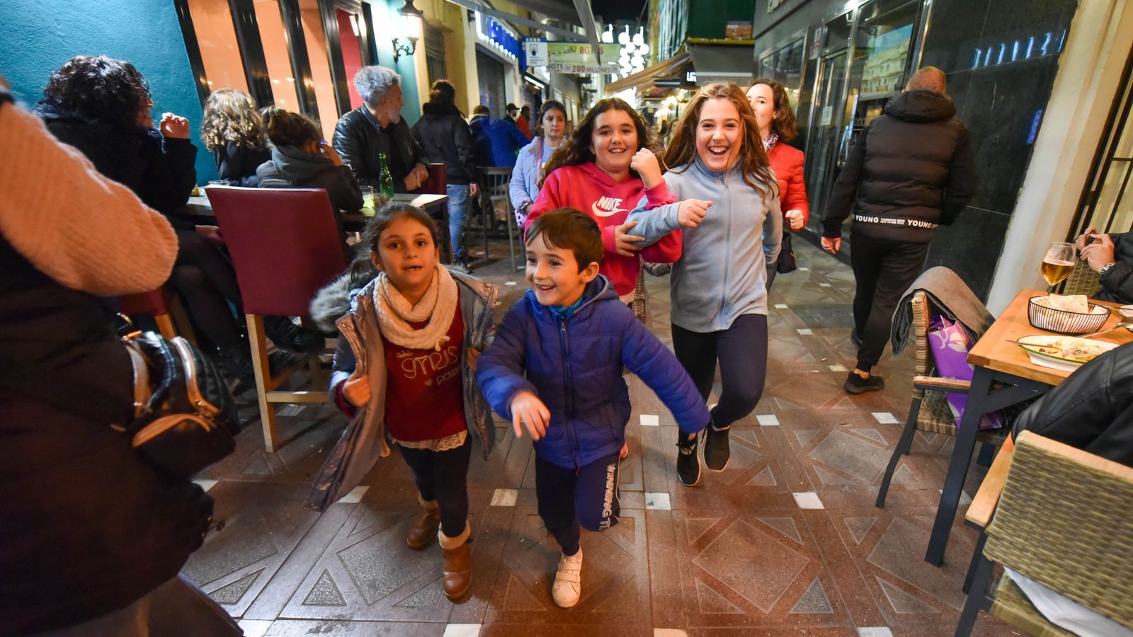 El encendido del alumbrado de Navidad en La Línea, en imágenes